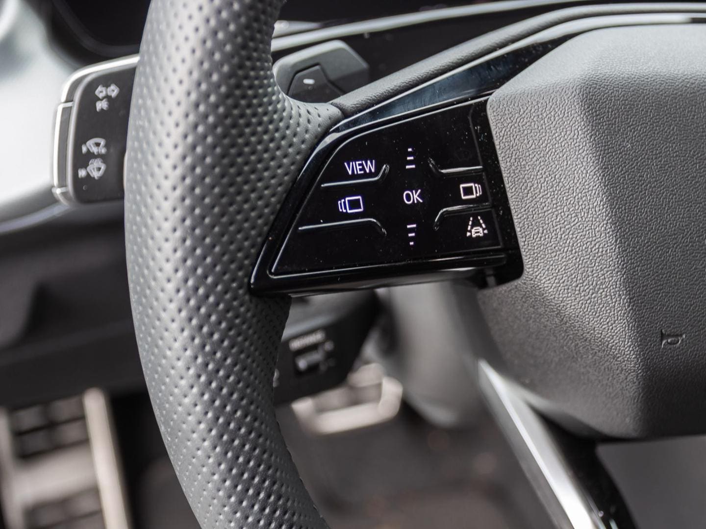 Bild über Audi Q3 SUV TFSI 110 kW S tronic - für weitere Informationen kontaktieren Sie den Audi Partner