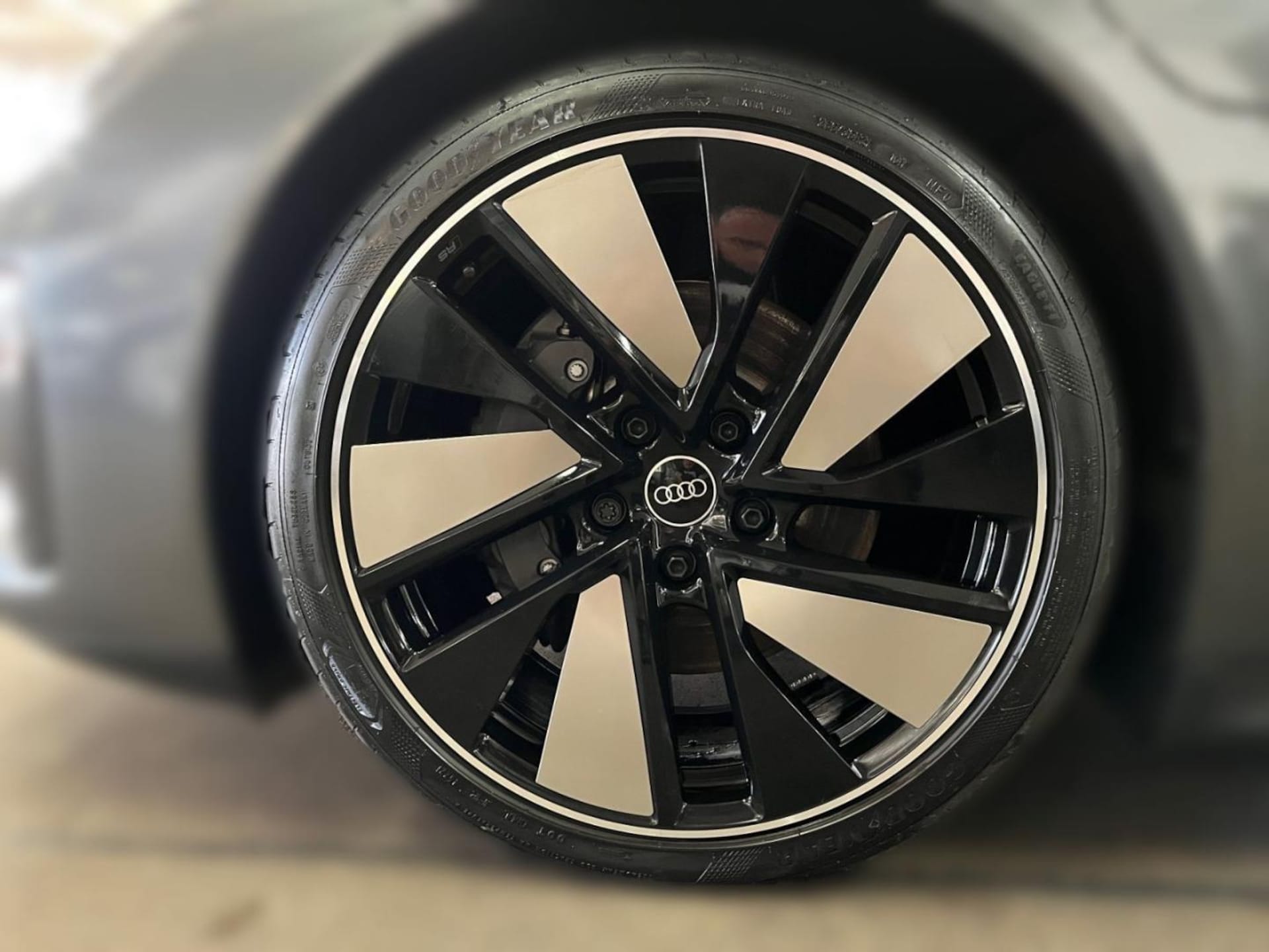 Audi e-tron GT quattro