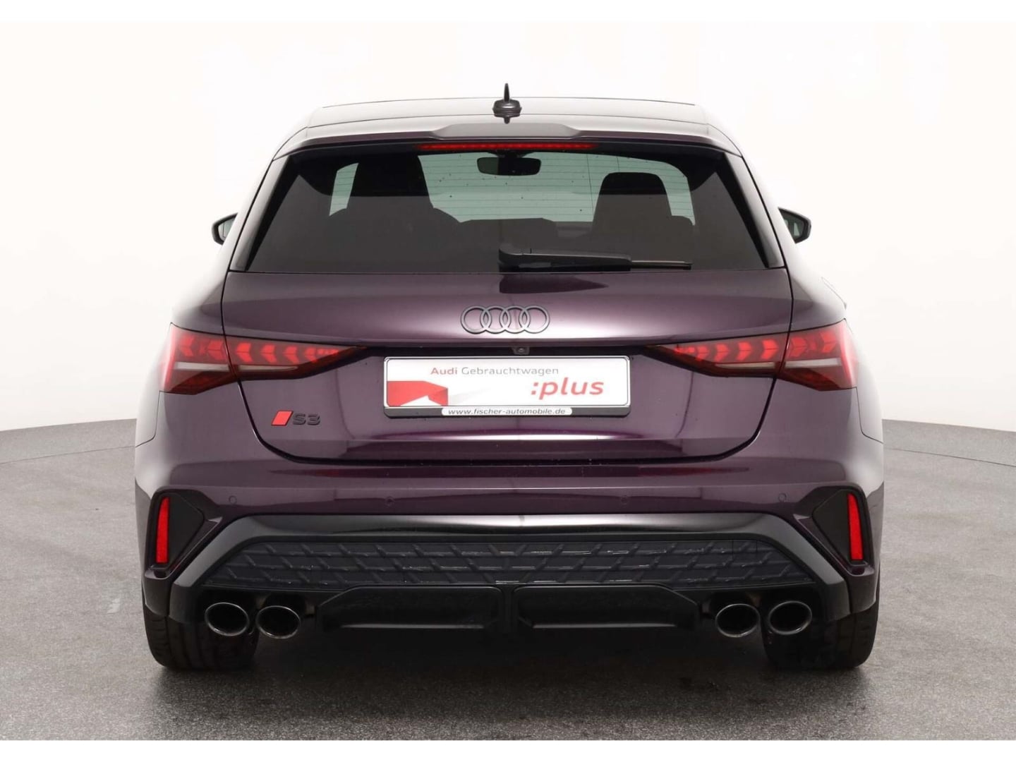 Bild über Audi S3 Sportback TFSI quattro S tronic - für weitere Informationen kontaktieren Sie den Audi Partner