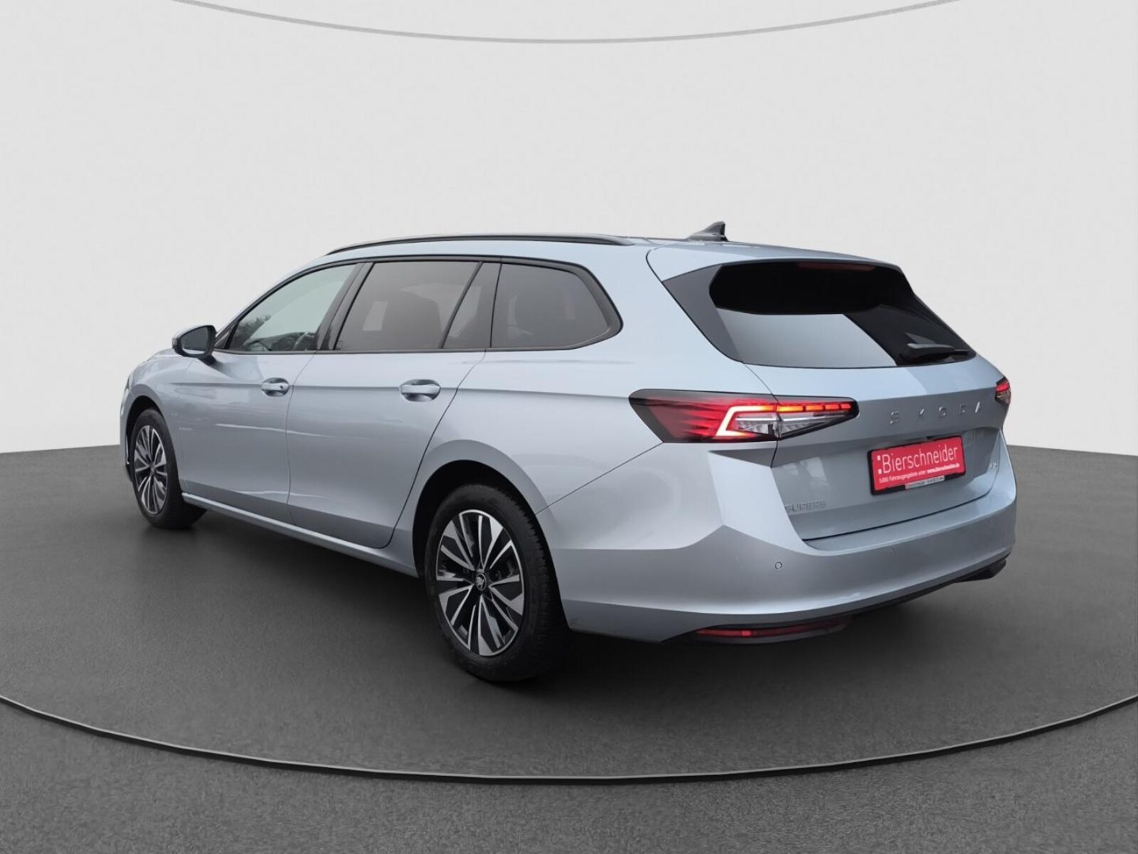 Škoda Superb Combi – Bild 8
