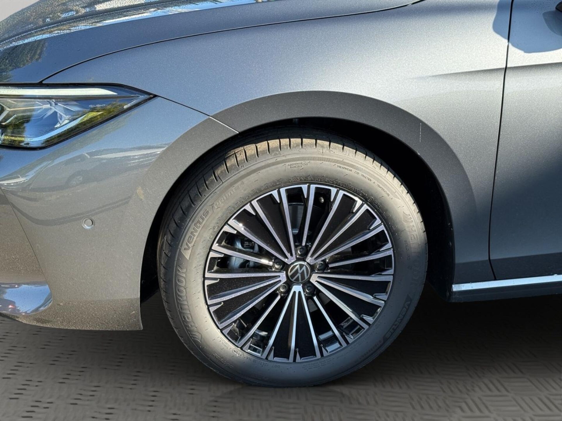 Volkswagen Passat Elegance