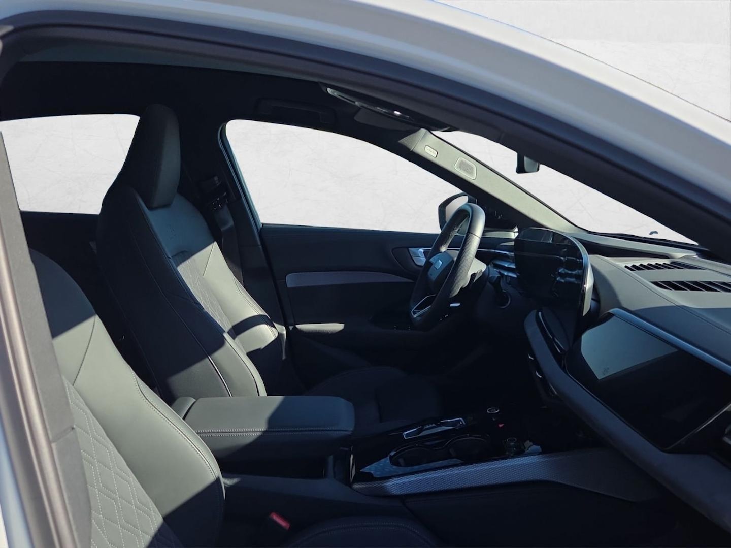 Bild über Audi A5 Limousine e-hybrid e-hybrid quattro 270 kW S tronic - für weitere Informationen kontaktieren Sie den Audi Partner
