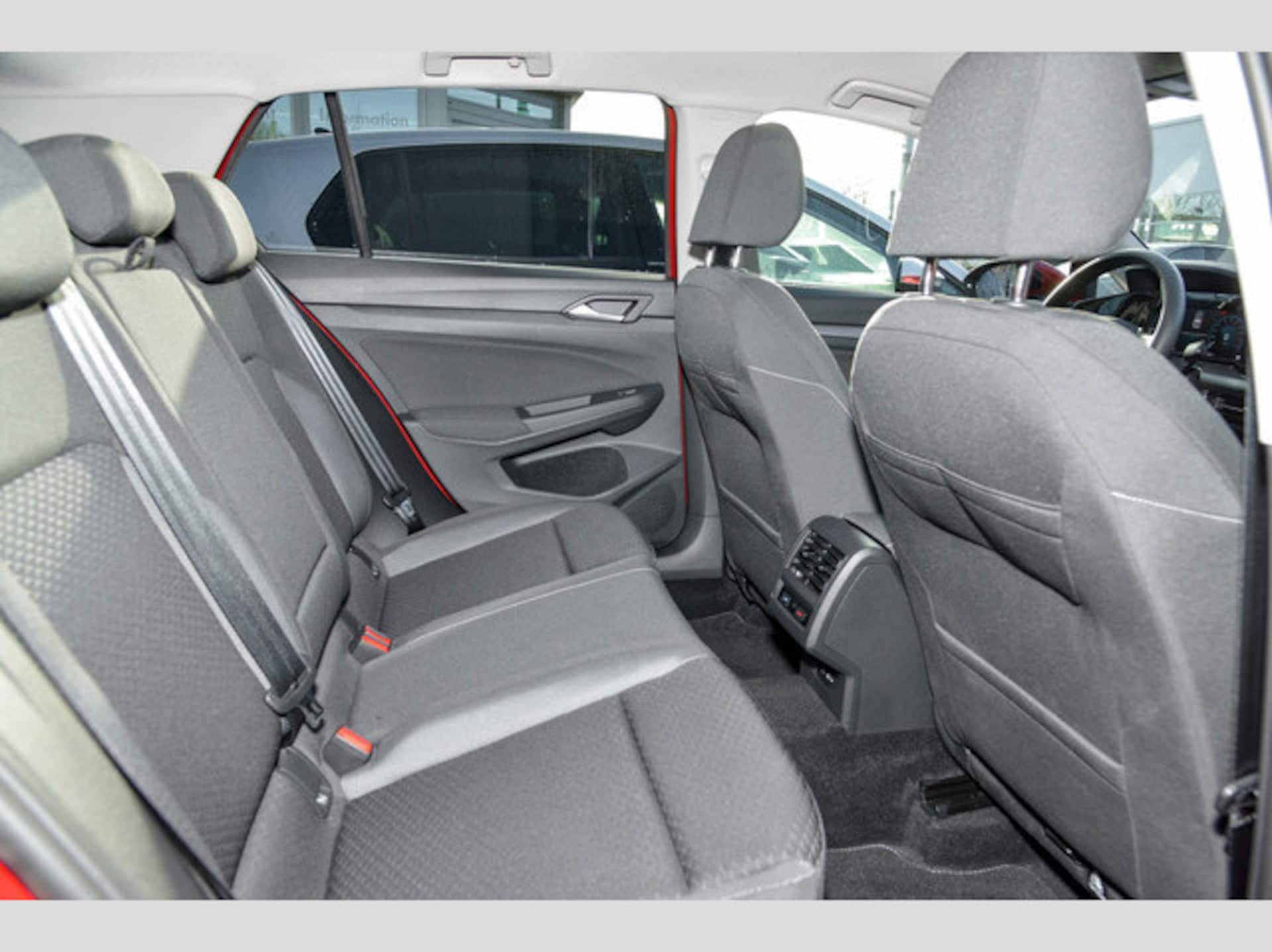 Volkswagen Golf Active