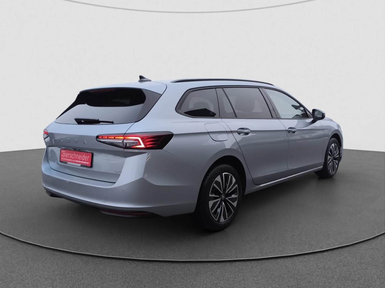 Škoda Superb Combi – Bild 10