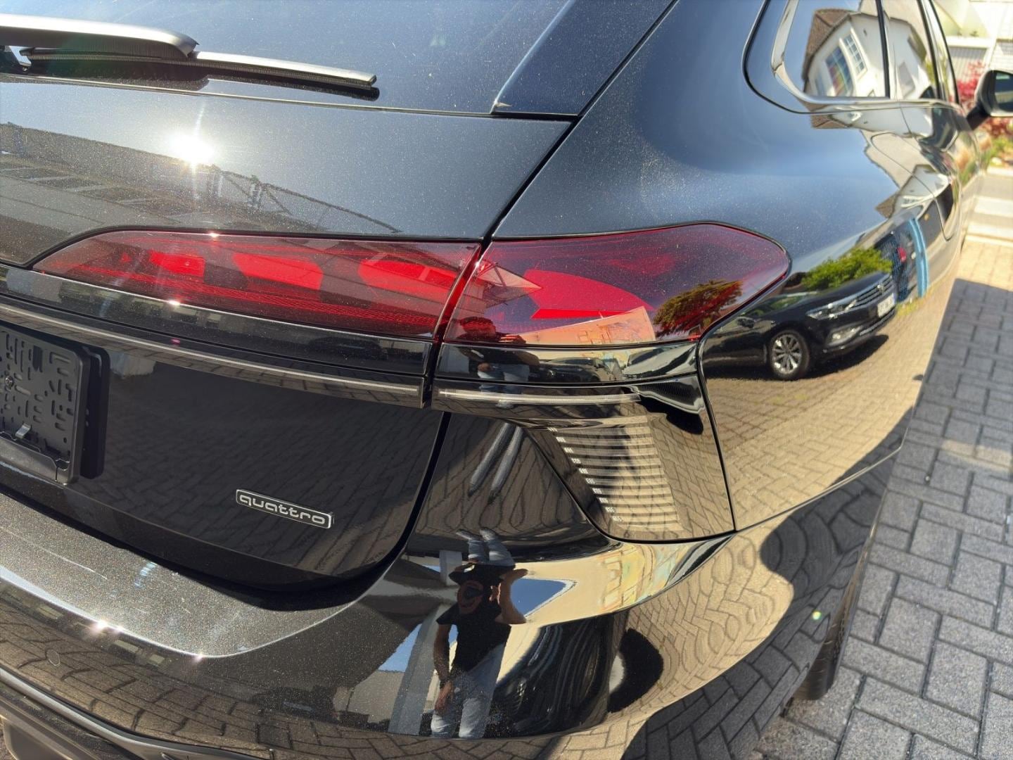 Bild über Audi A6 Avant TDI quattro 220 kW S tronic - für weitere Informationen kontaktieren Sie den Audi Partner