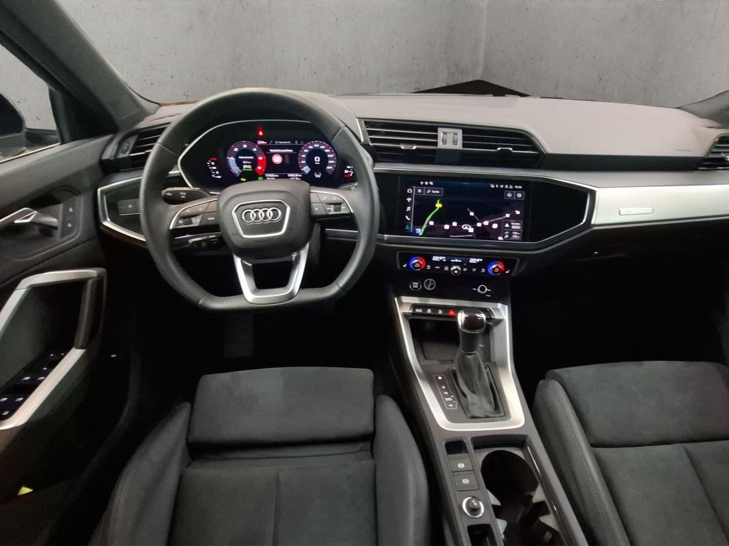 Bild über Audi Q3 Sportback S line 35 TDI S tronic - für weitere Informationen kontaktieren Sie den Audi Partner