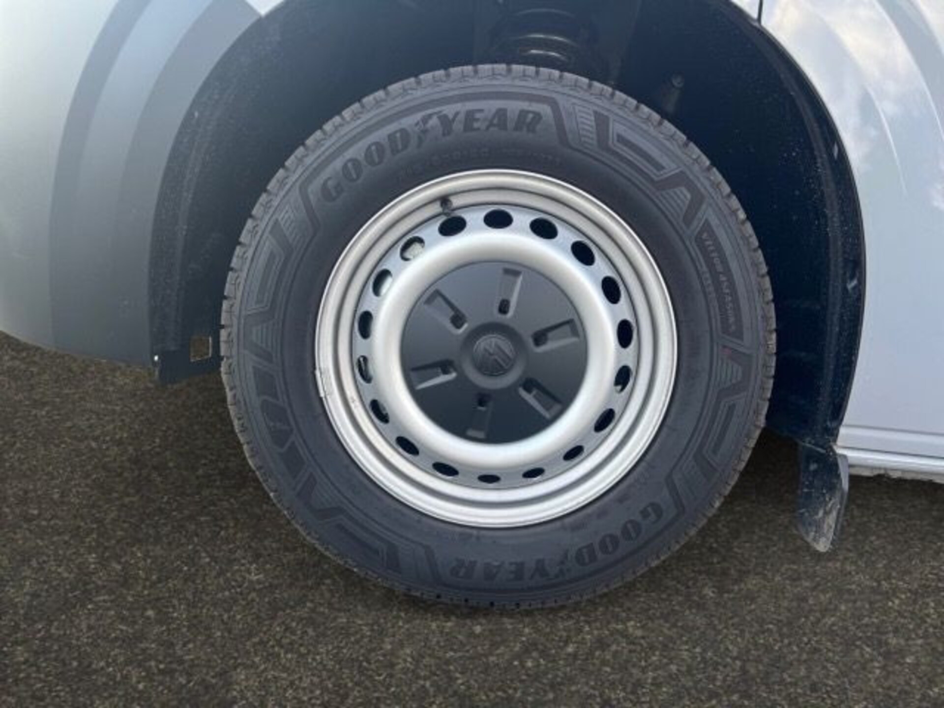 Volkswagen Transporter Kasten kurzer Radstand