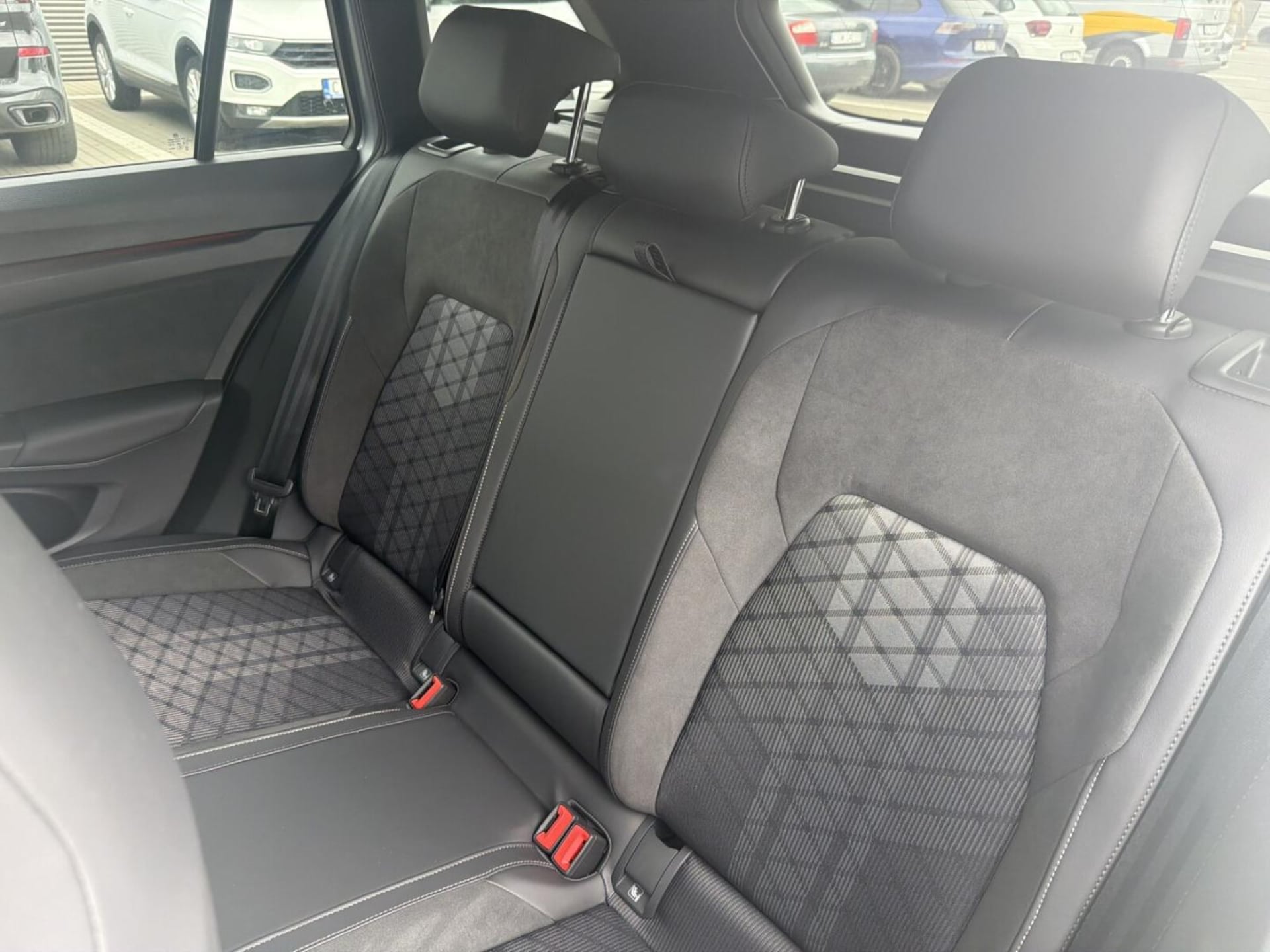 Volkswagen Golf Variant R-Line