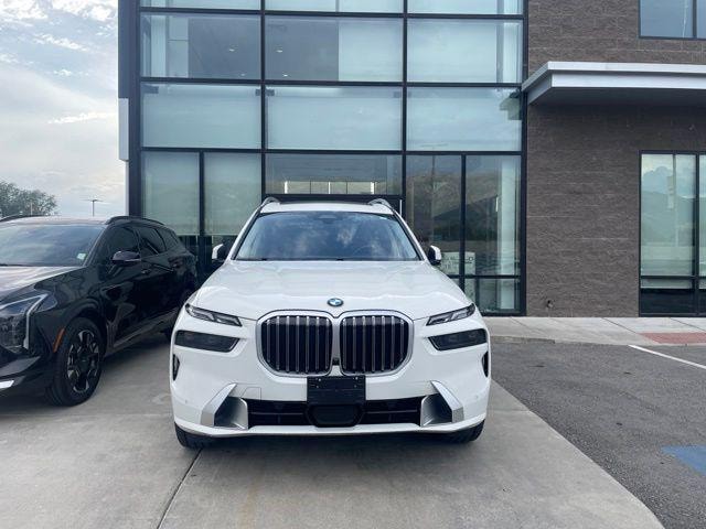 2025 BMW X7