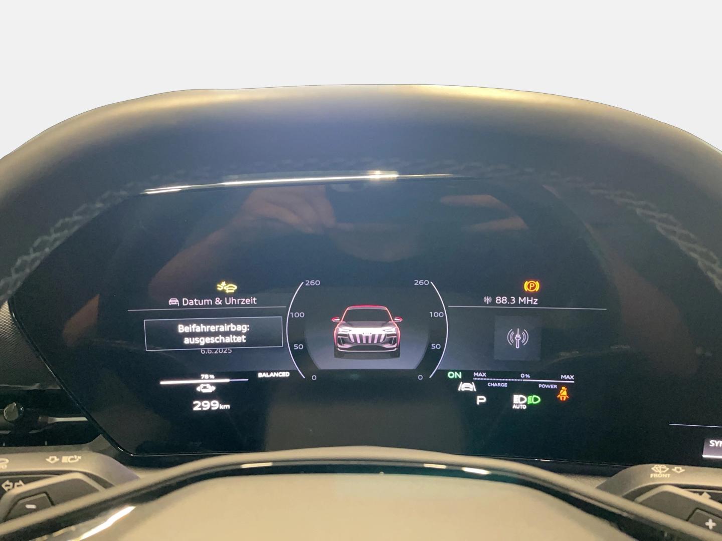 Image about Audi Q6 SUV e-tron e-tron quattro