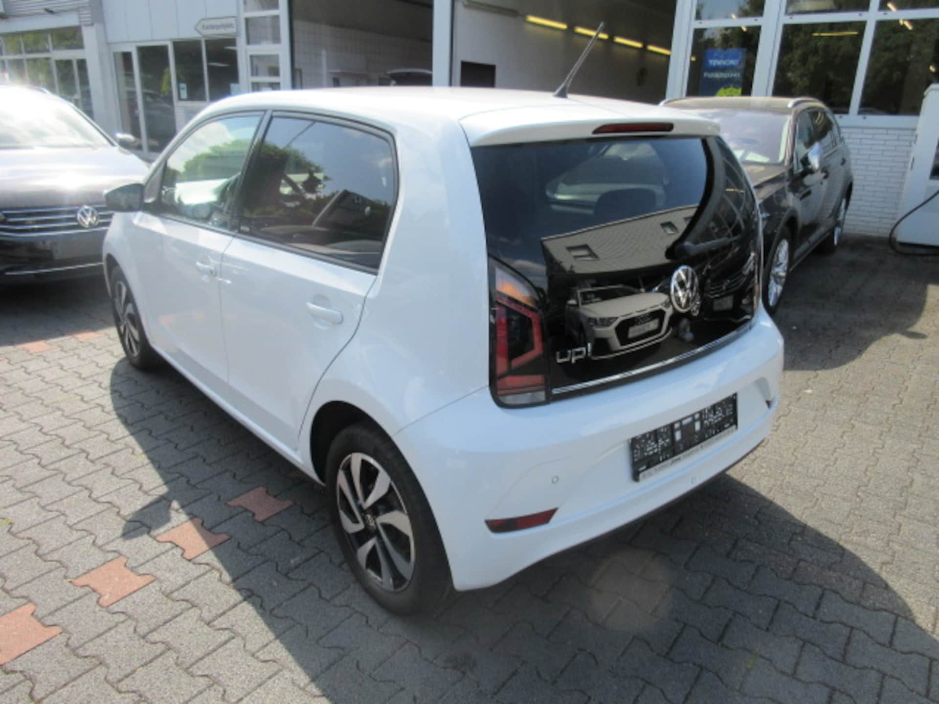 Volkswagen up! ACTIVE