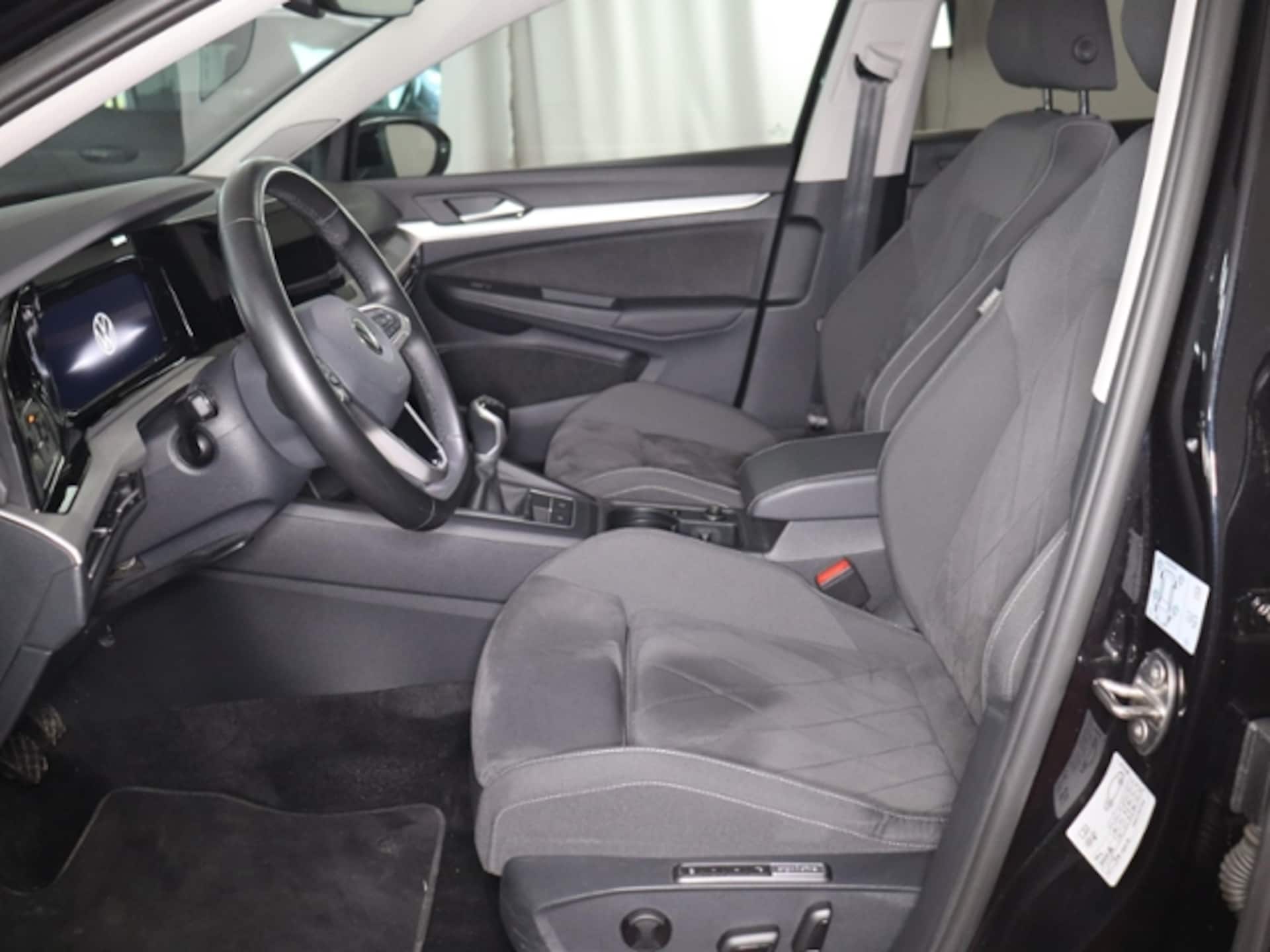 Volkswagen Golf Life