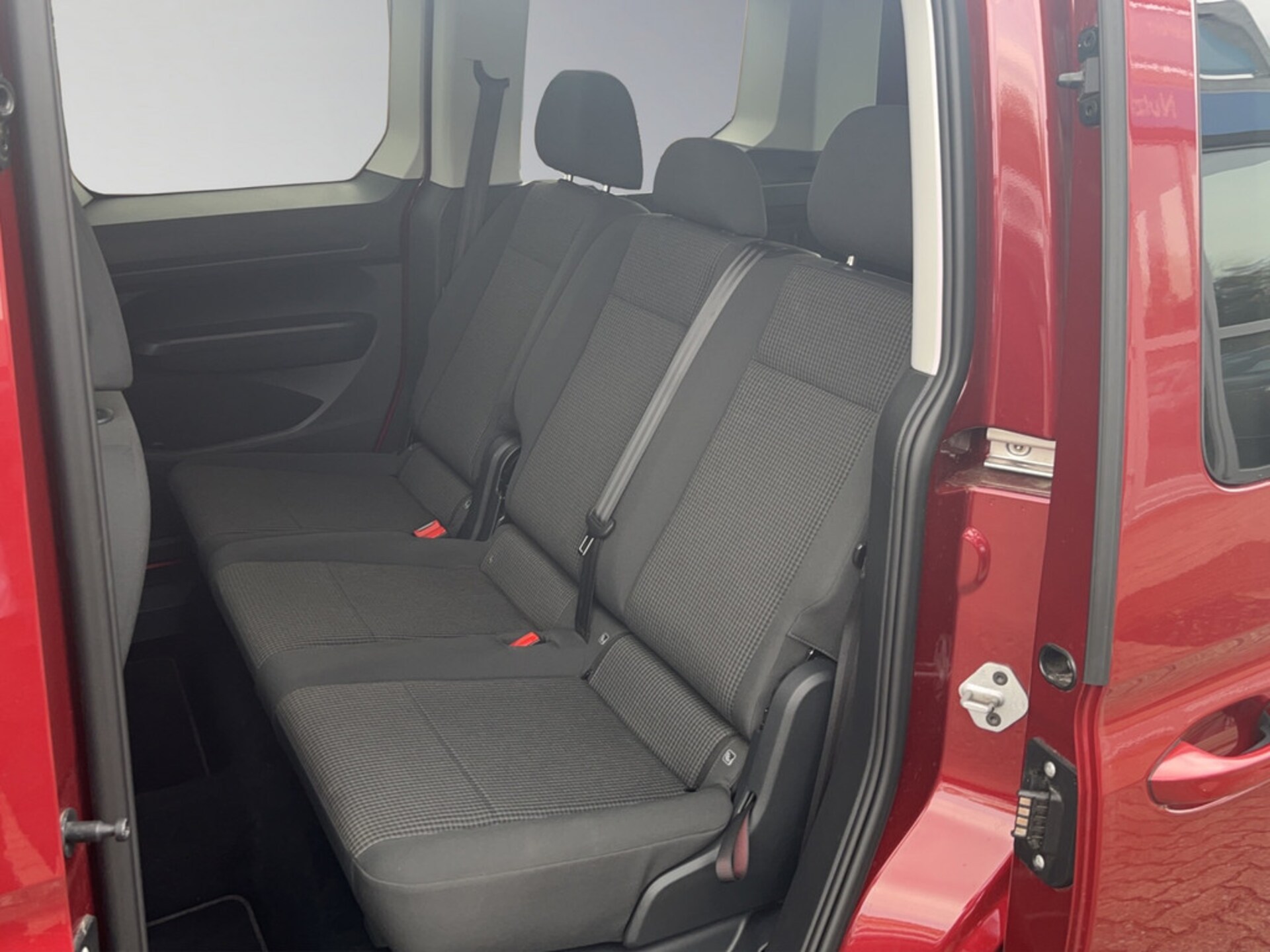 Volkswagen Caddy Basis-Modell