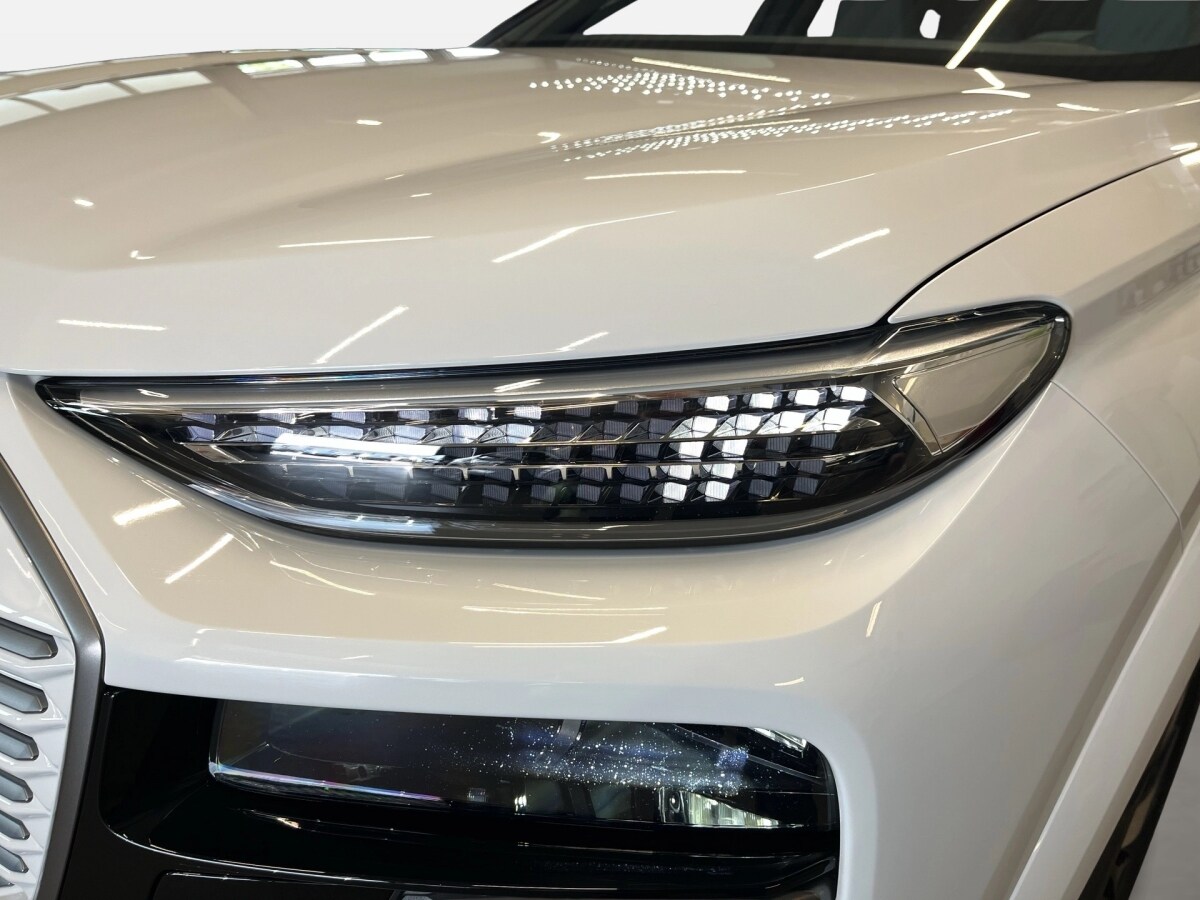 Image about Audi Q6 SUV e-tron e-tron quattro