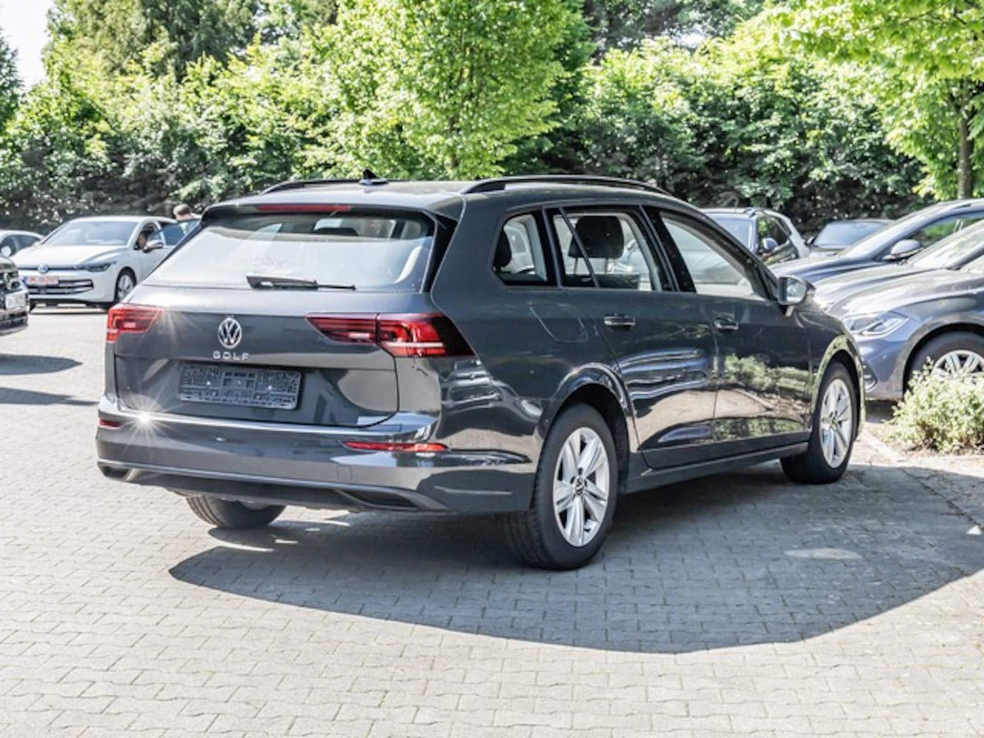 Volkswagen Golf Variant Life