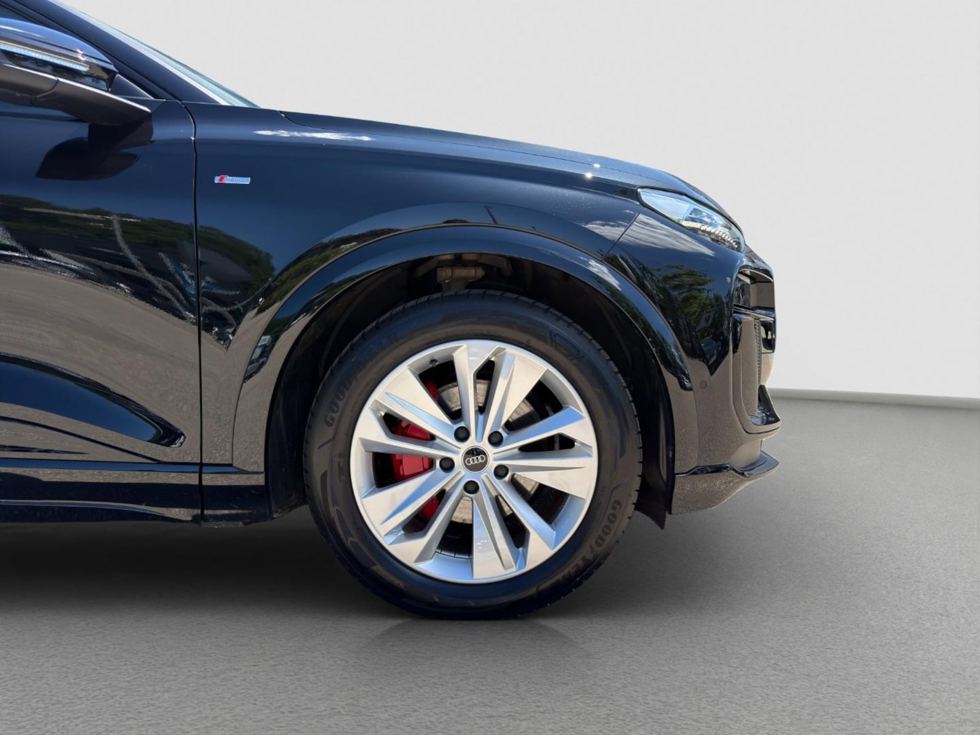 Audi Q6 SUV e-tron