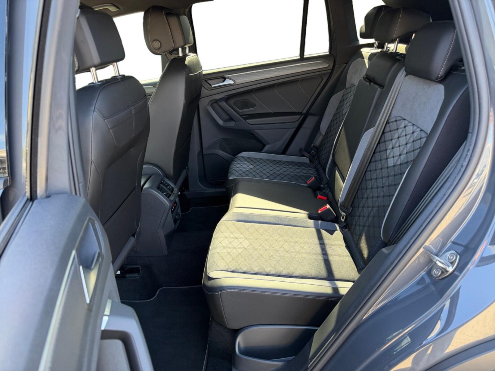 Volkswagen Tiguan – Bild 9