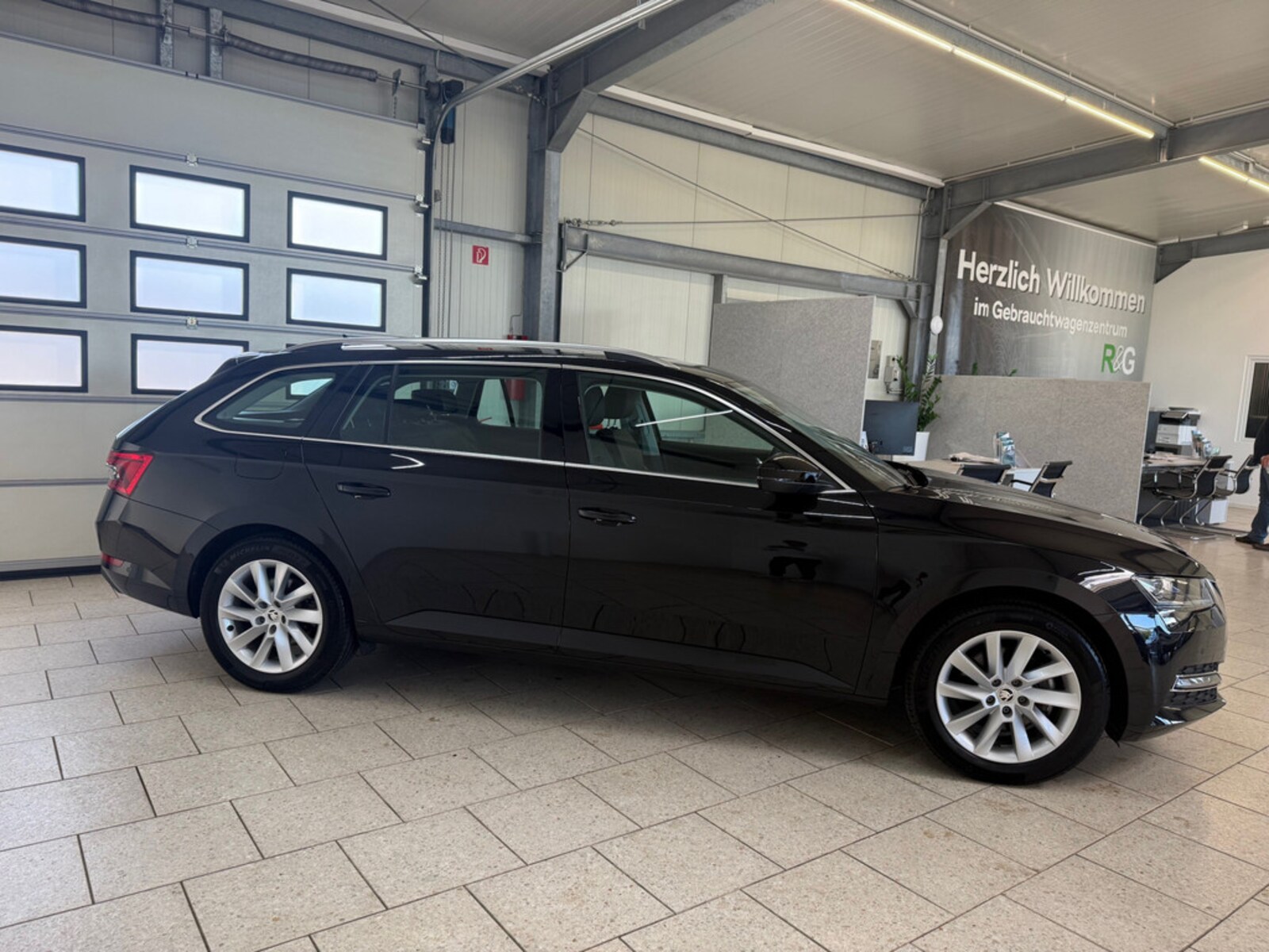 Škoda Superb Combi – Bild 4