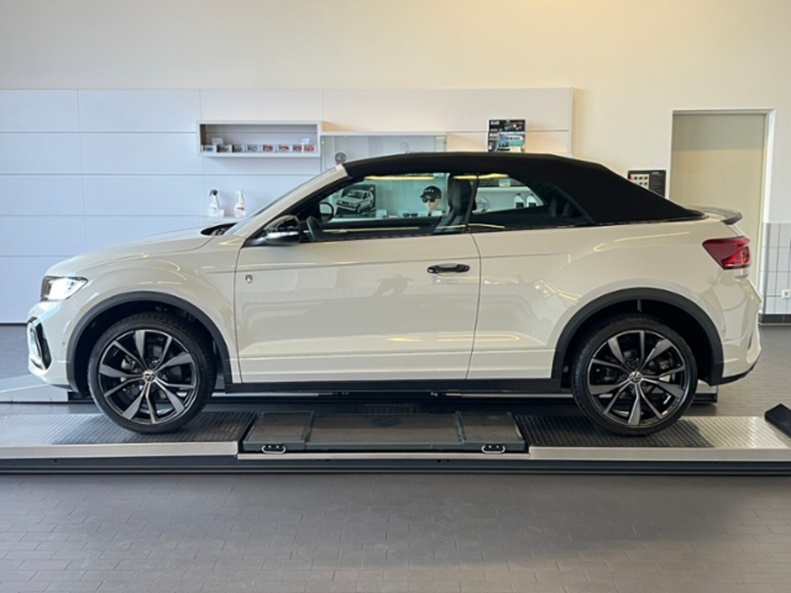 Volkswagen T-Roc Cabriolet – Bild 3