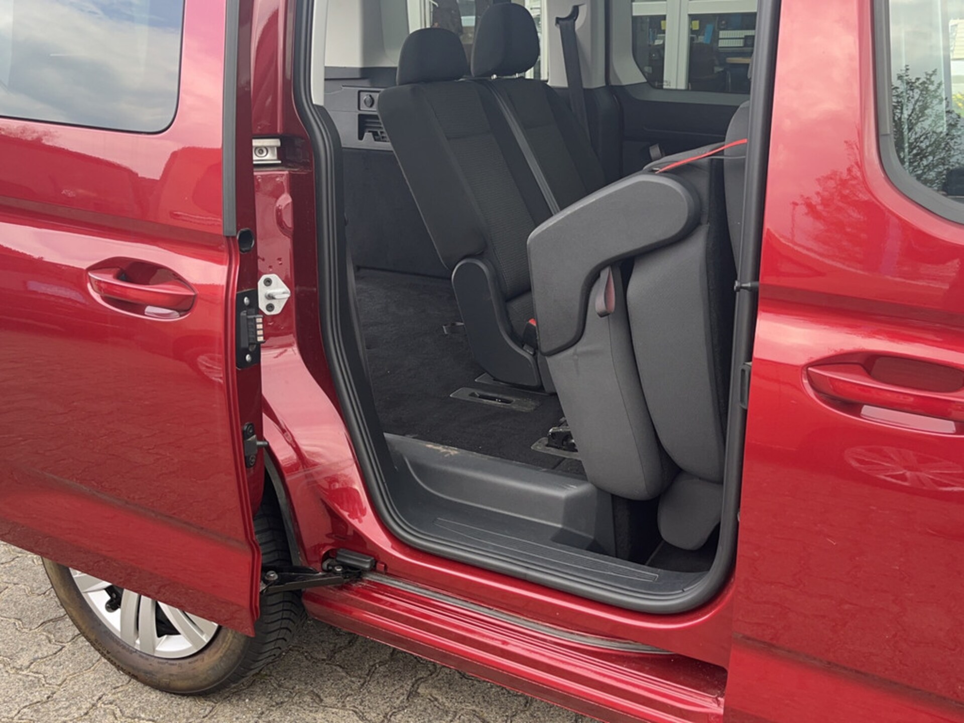 Volkswagen Caddy Basis-Modell