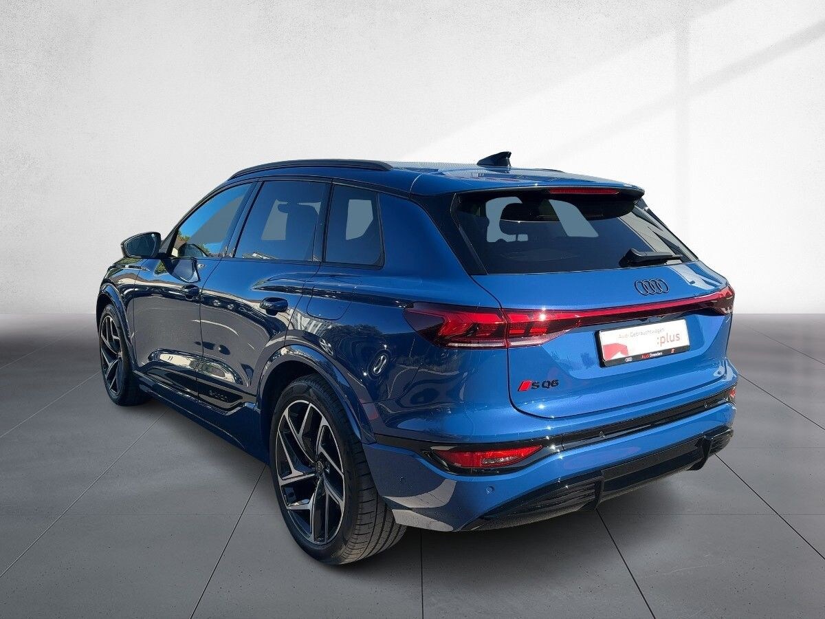 Image about Audi Q6 SUV e-tron e-tron quattro