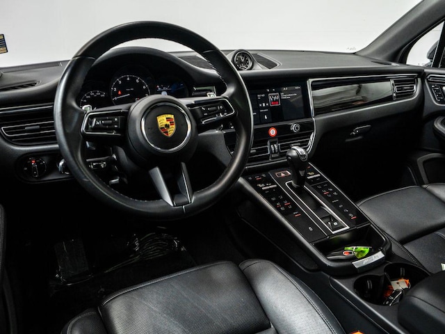 2023 Porsche Macan