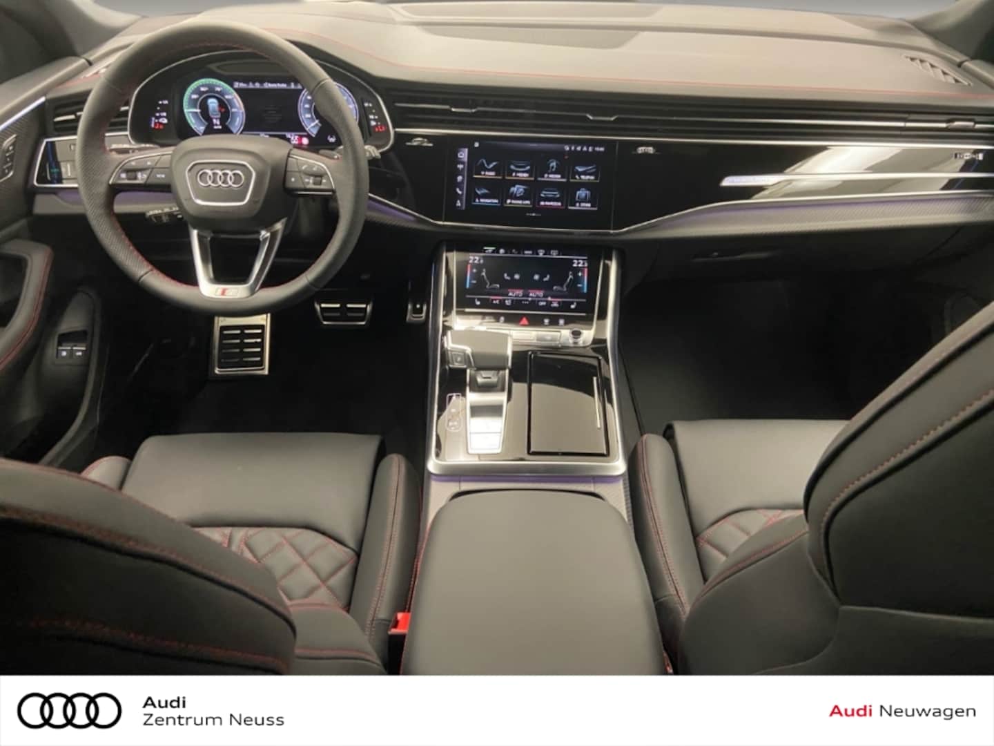 Bild über Audi Q8 SUV TFSI e S line business TFSI e quattro 290 kW tiptronic - für weitere Informationen kontaktieren Sie den Audi Partner