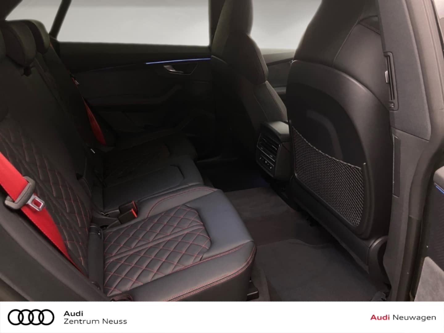 Bild über Audi Q8 SUV TFSI e S line business TFSI e quattro 290 kW tiptronic - für weitere Informationen kontaktieren Sie den Audi Partner