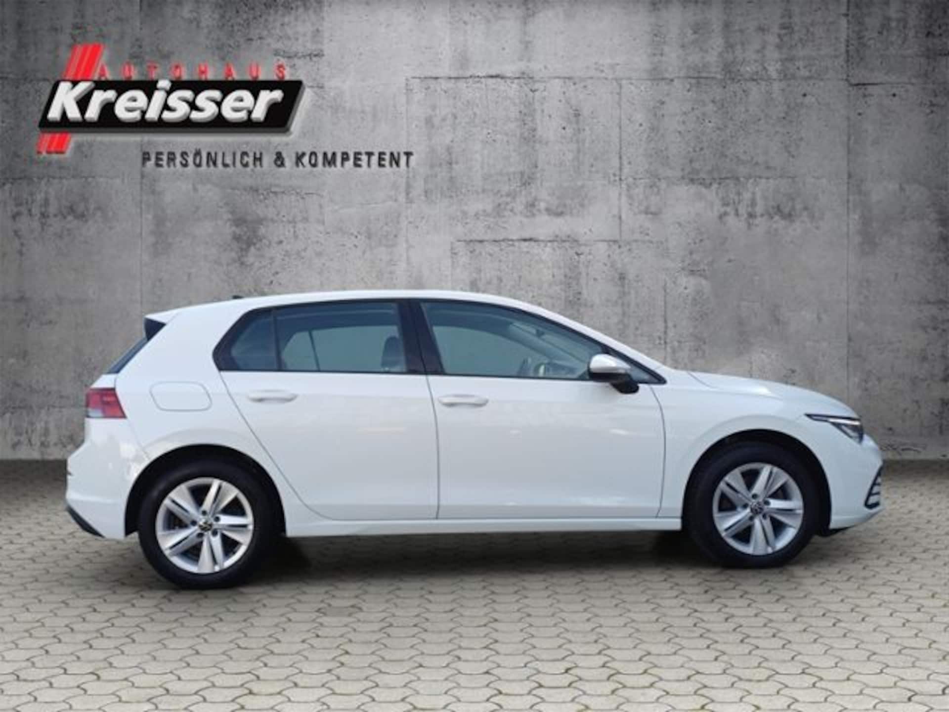 Volkswagen Golf Life