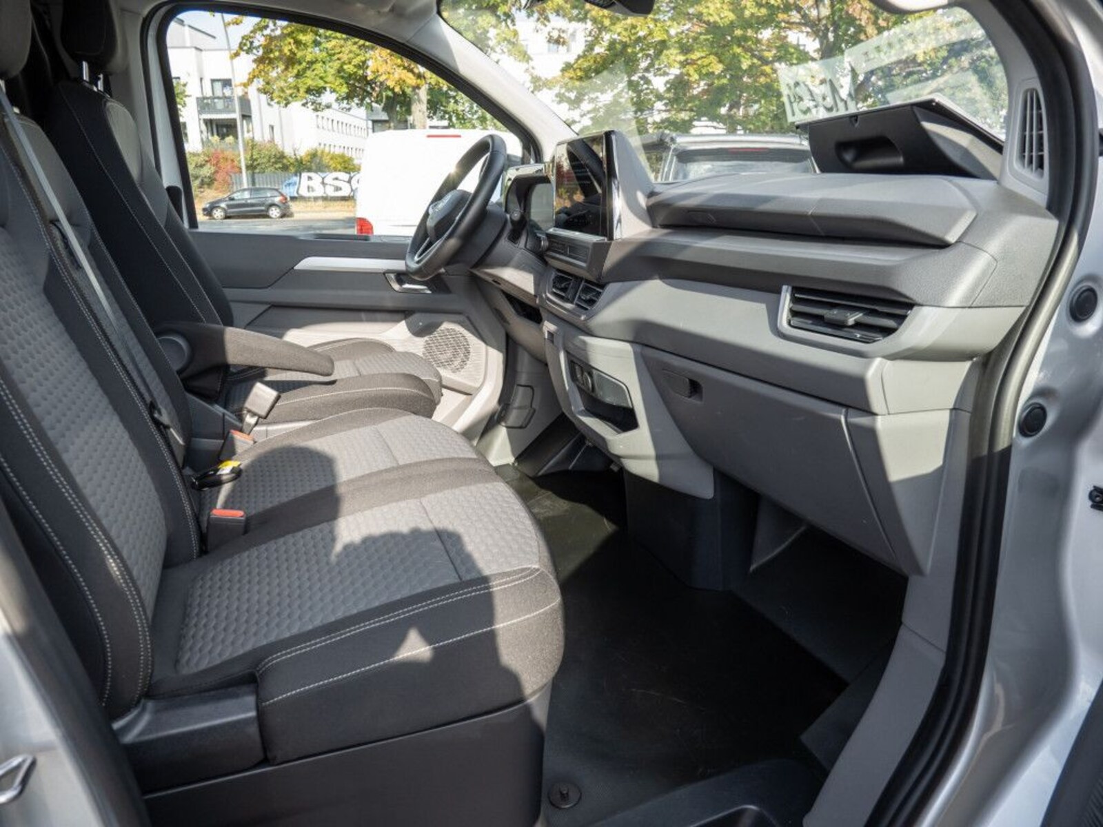 Volkswagen Transporter Kasten langer Radstand – Bild 7