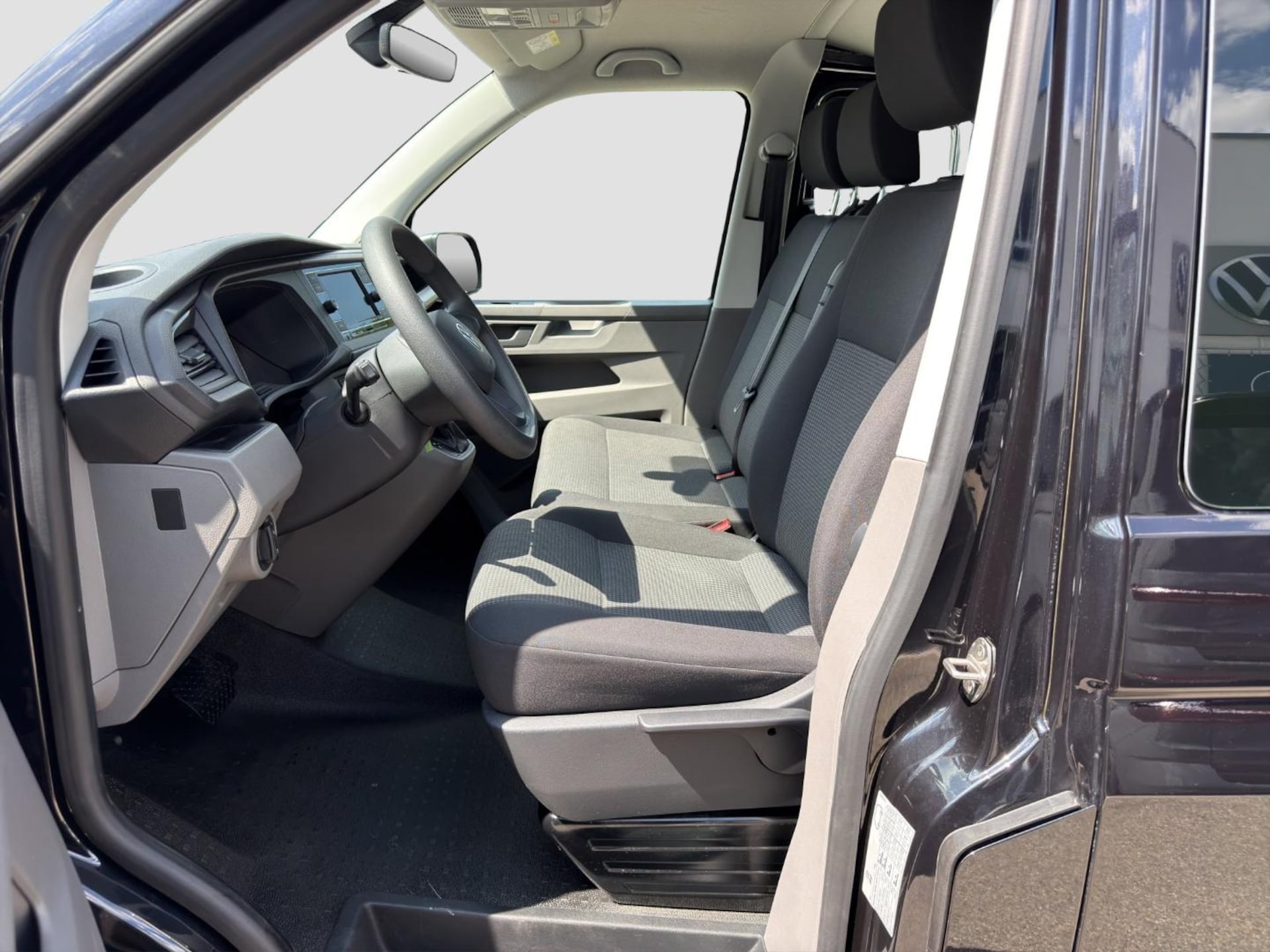 Volkswagen T6.1 Transporter Kombi kurzer Radstand