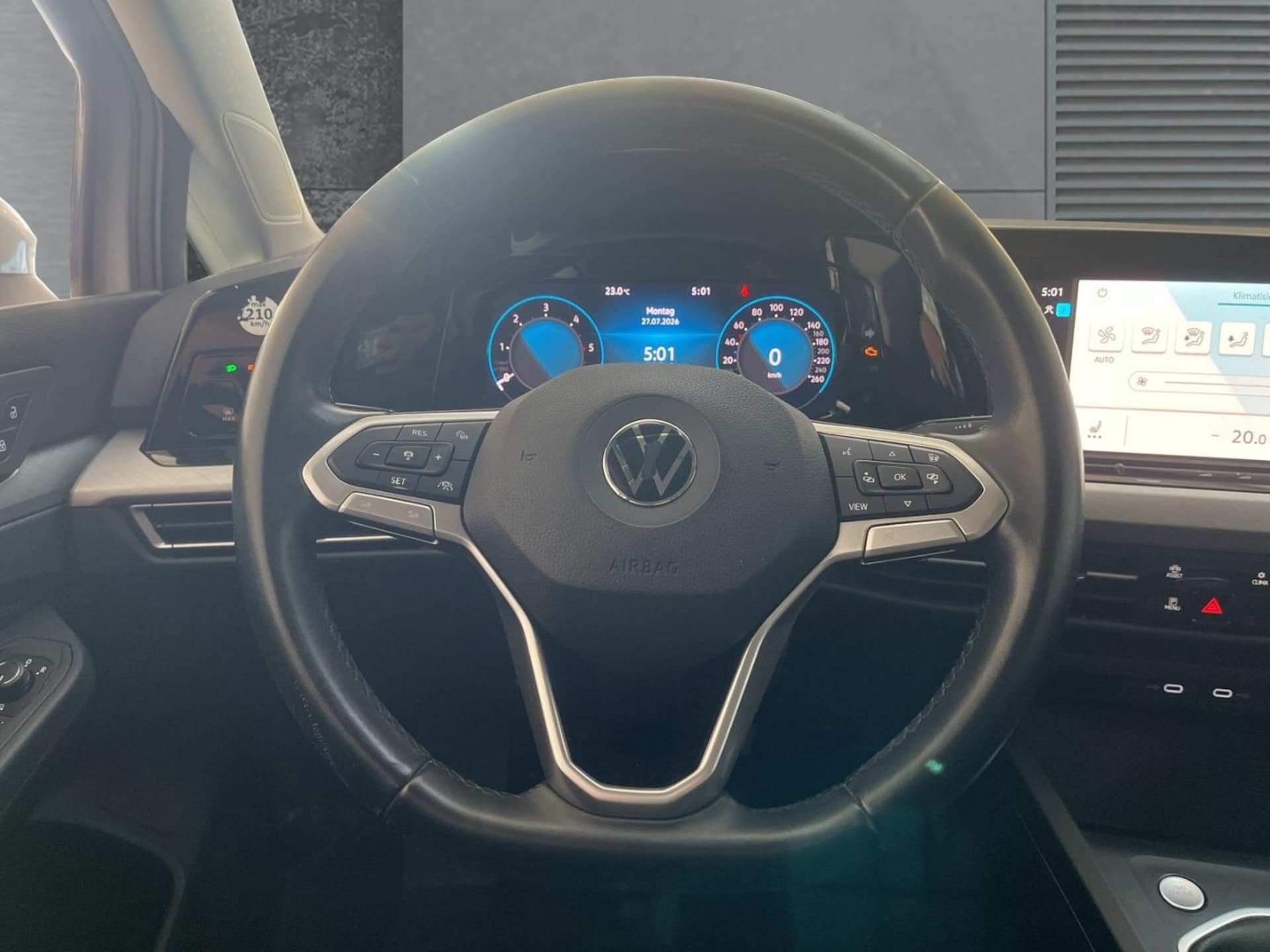 Volkswagen Golf Variant Life
