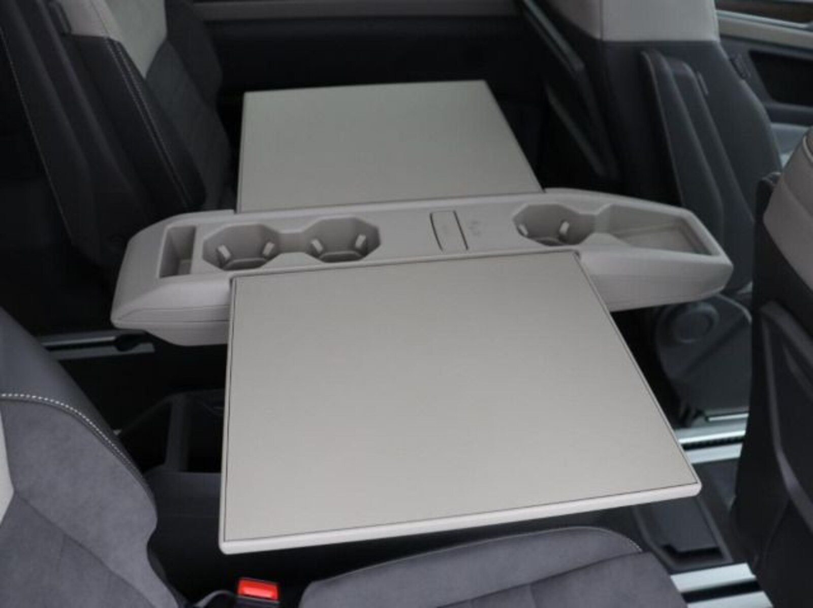 Volkswagen Multivan Langversion – Bild 11