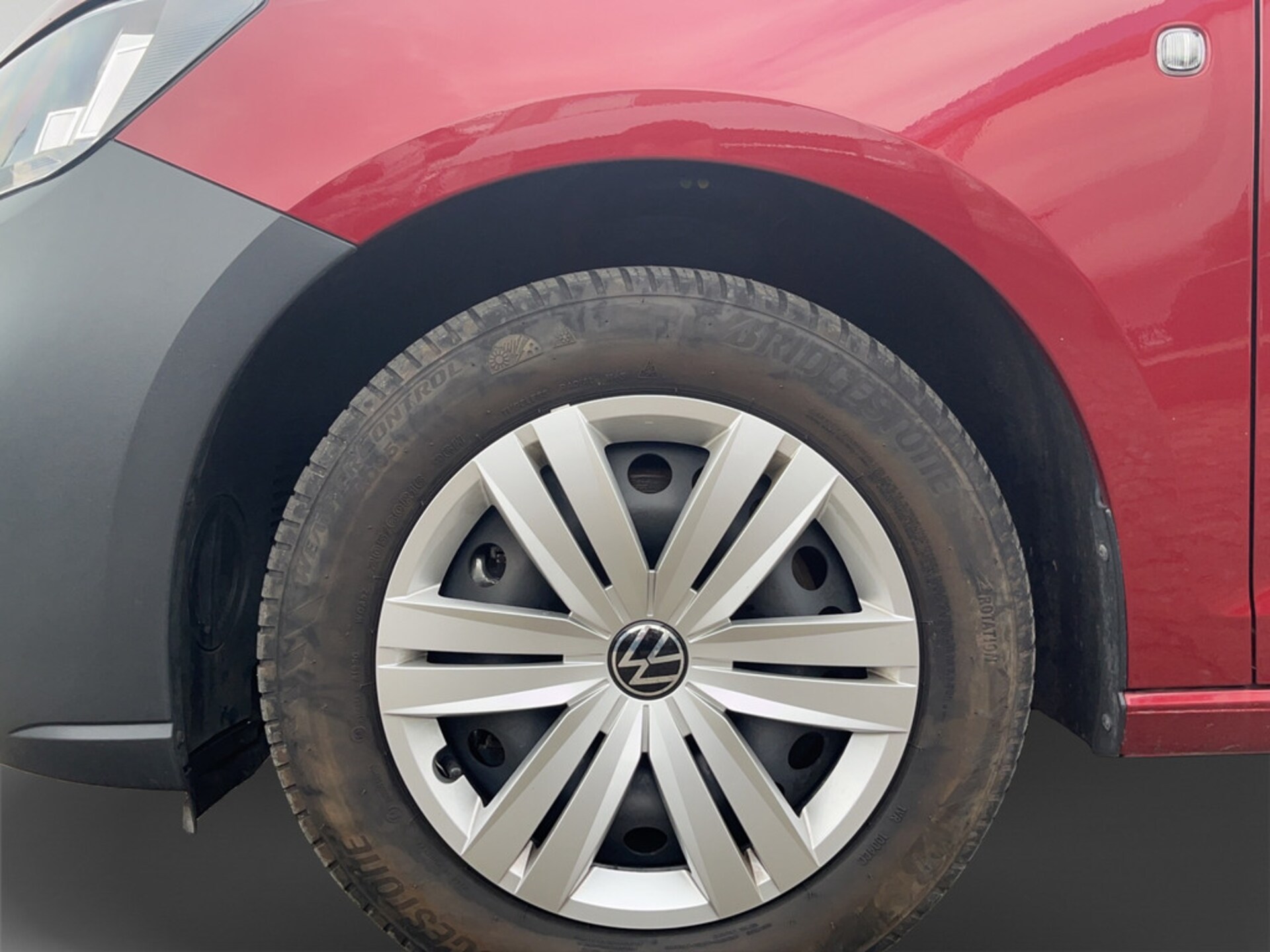 Volkswagen Caddy Basis-Modell