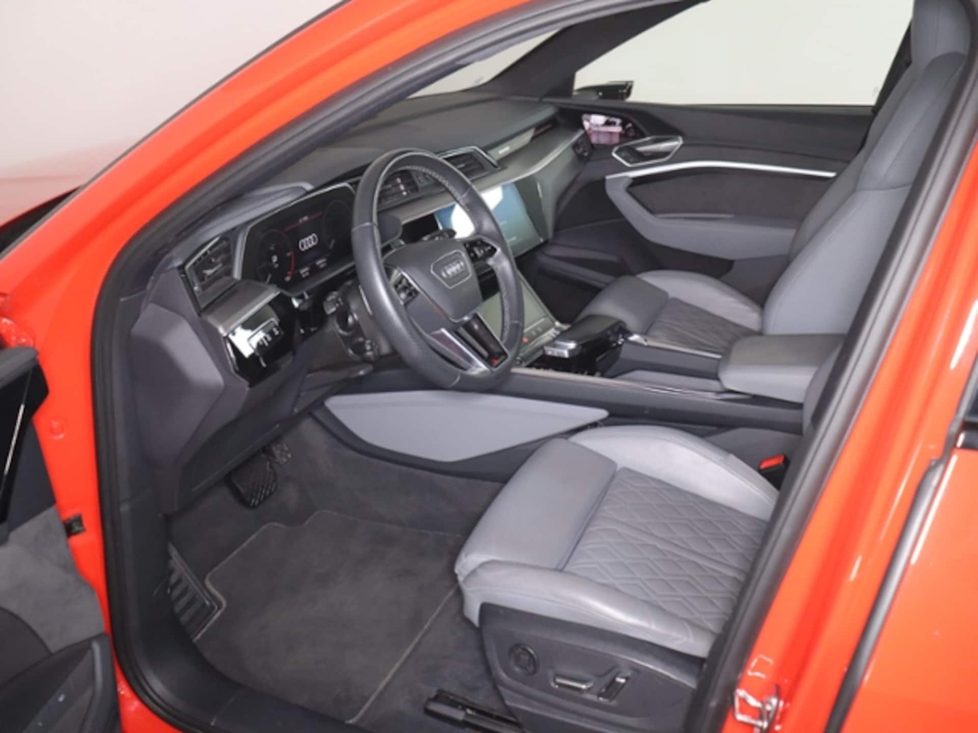 Audi e-tron Sportback S line