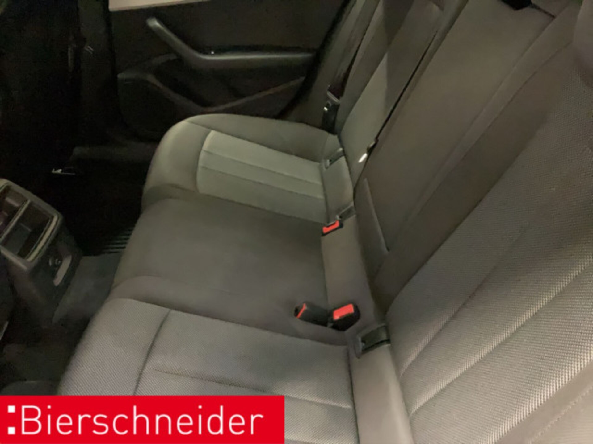 Audi A4 Avant S line