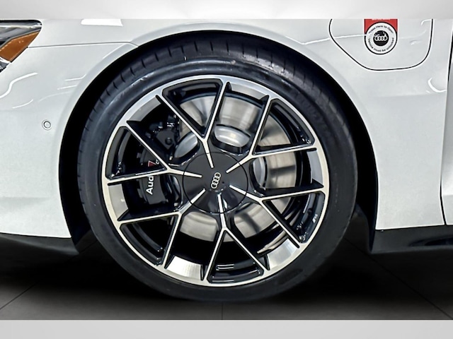 2026 Audi RS e-tron GT Performance Base - Photo 24