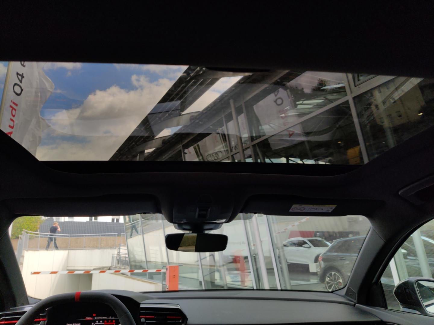Image about Audi RS 3 Limousine TFSI quattro S tronic