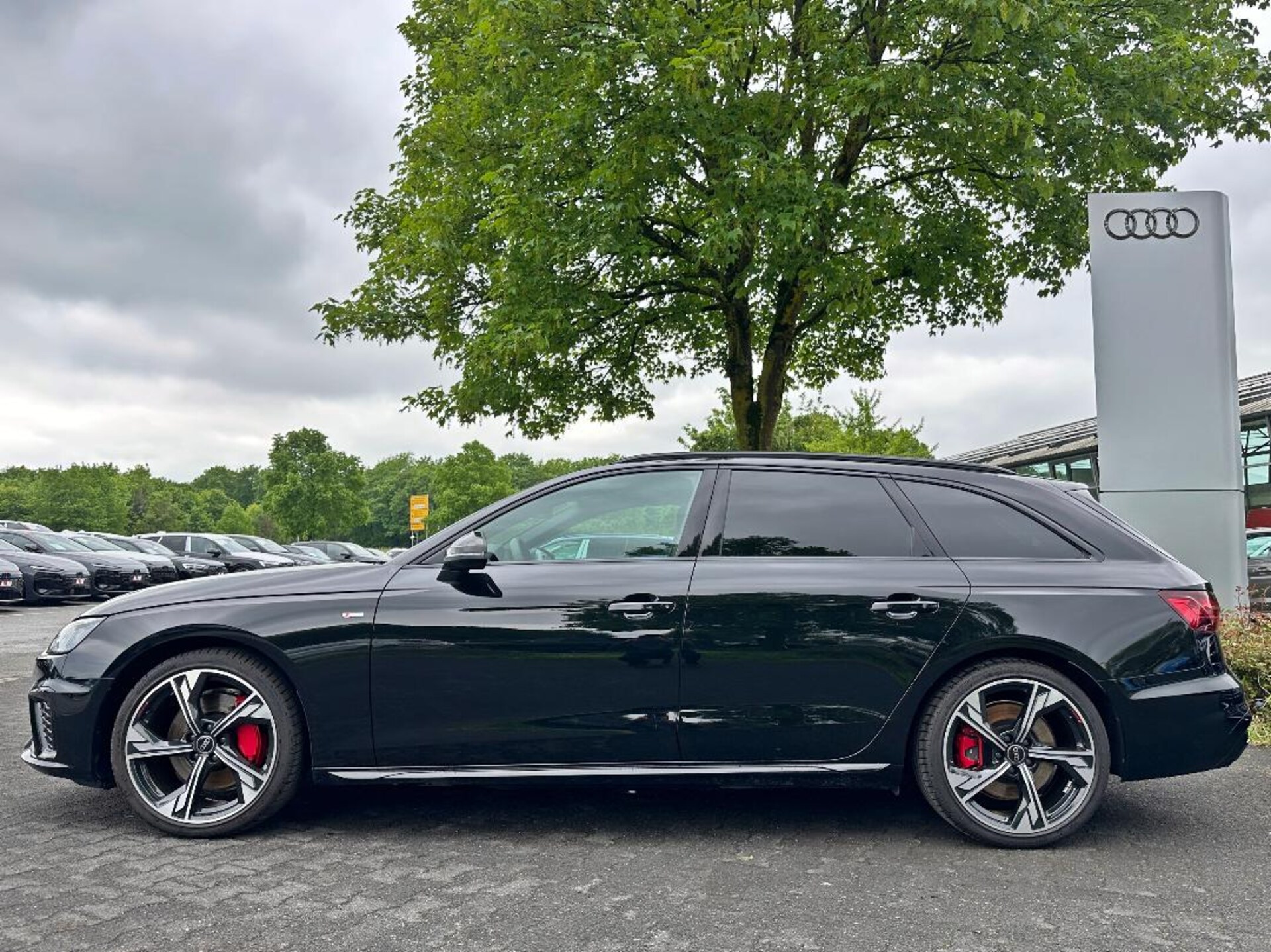 Audi A4 Avant S line