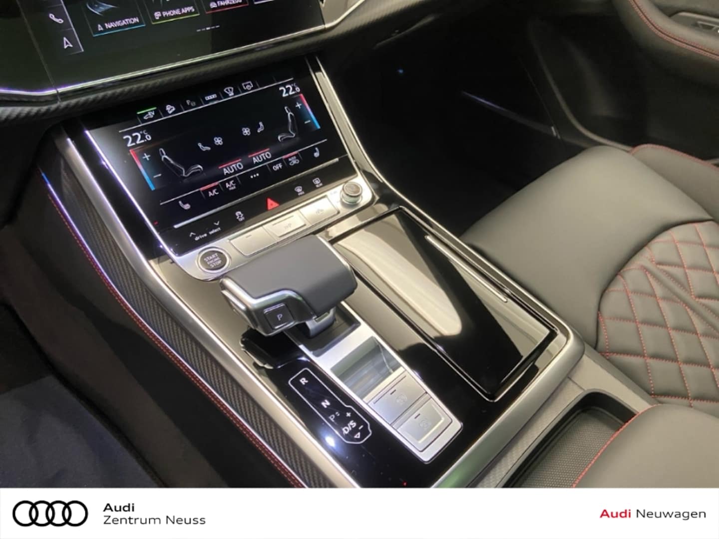 Bild über Audi Q8 SUV TFSI e S line business TFSI e quattro 290 kW tiptronic - für weitere Informationen kontaktieren Sie den Audi Partner