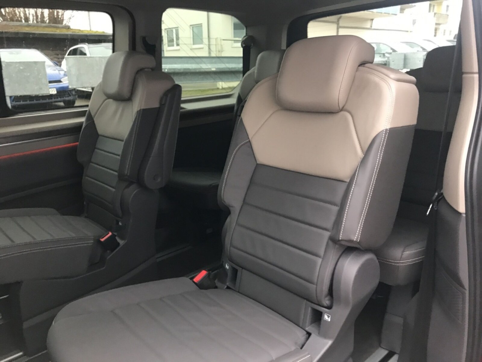 Volkswagen Multivan – Bild 10