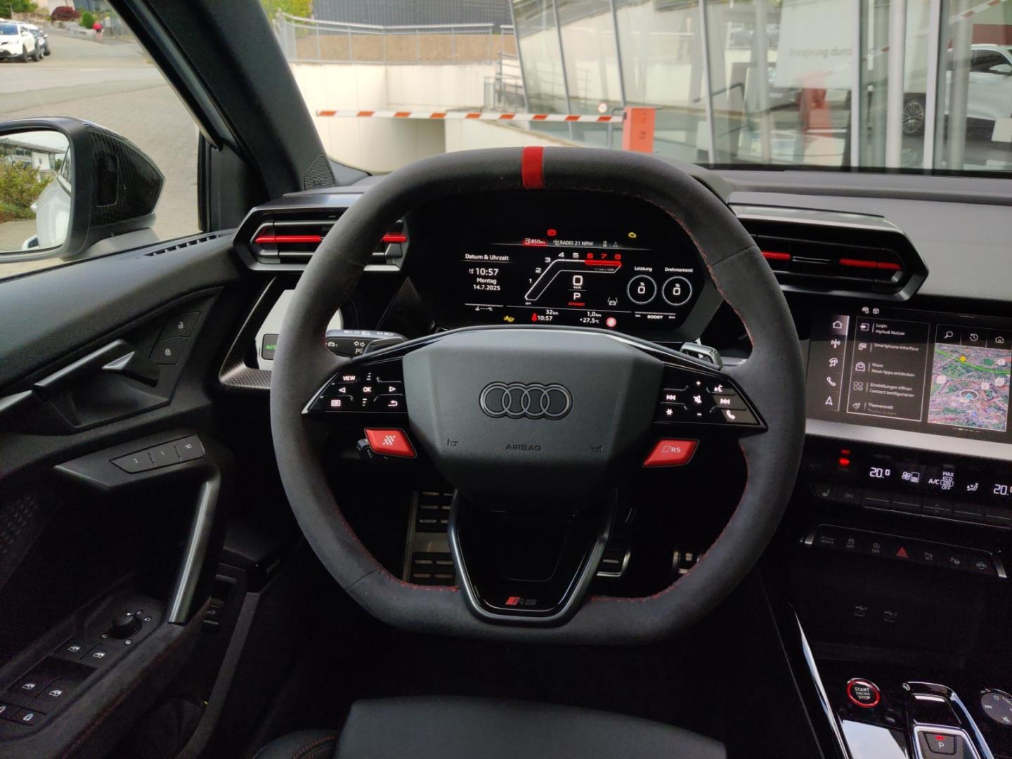Image about Audi RS 3 Limousine TFSI quattro S tronic
