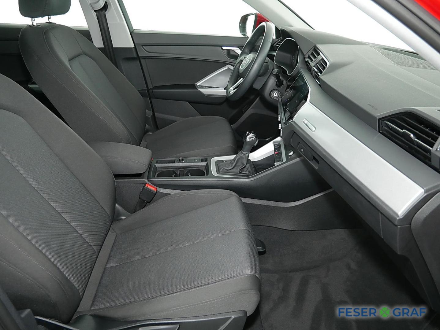 Image about Audi Q3 Sportback TFSI e 45 TFSI e S tronic