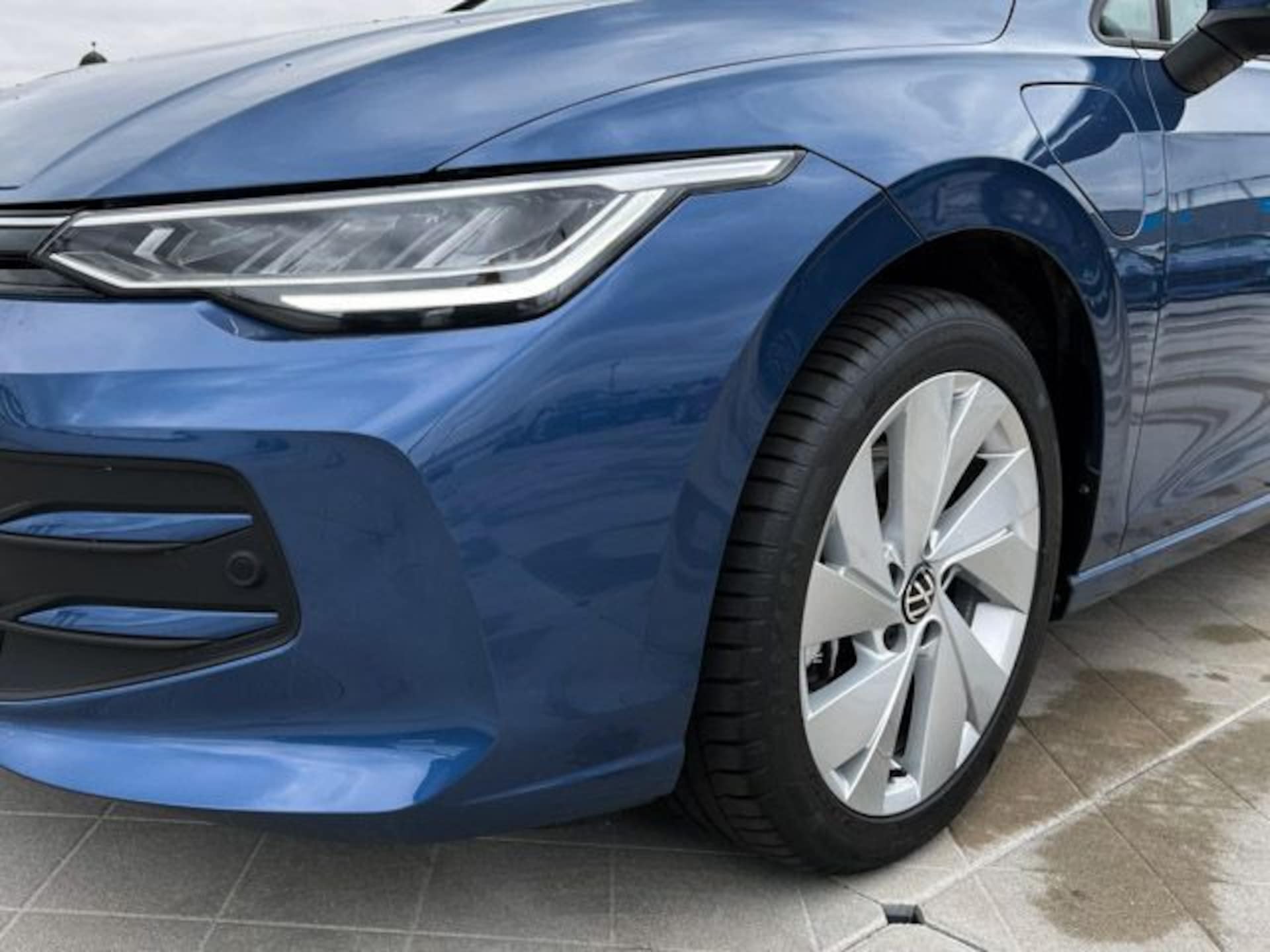 Volkswagen Golf Life