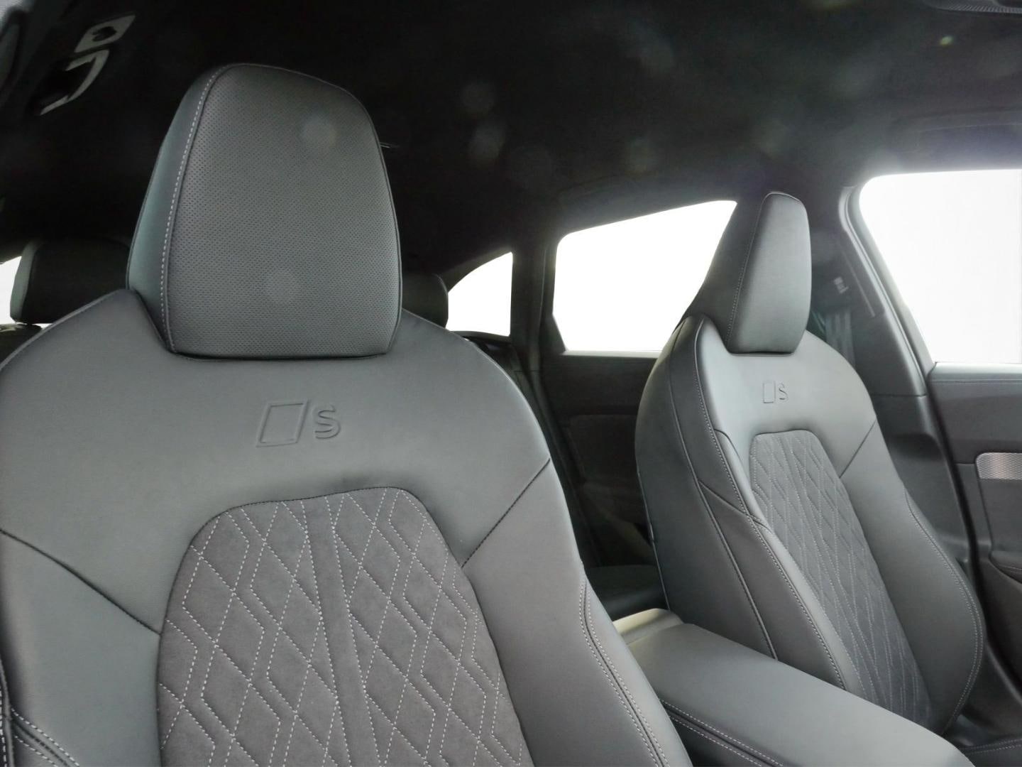 Bild über Audi A5 Avant TDI quattro 150 kW S tronic - für weitere Informationen kontaktieren Sie den Audi Partner