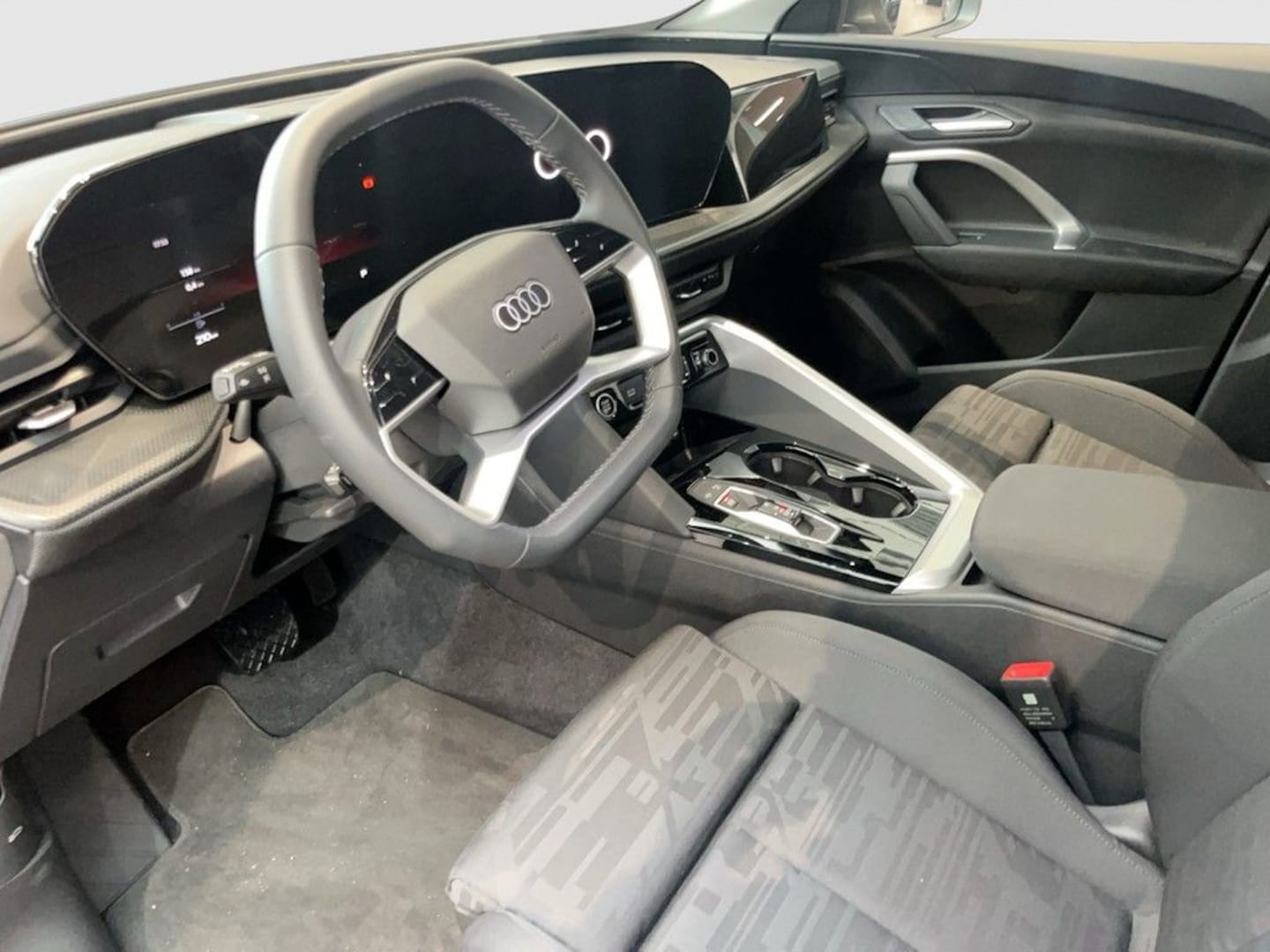 Bild über Audi Q5 SUV TDI quattro 150 kW S tronic - für weitere Informationen kontaktieren Sie den Audi Partner