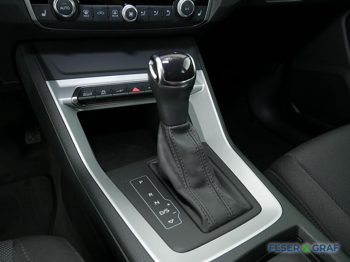 Image about Audi Q3 Sportback TFSI e 45 TFSI e S tronic