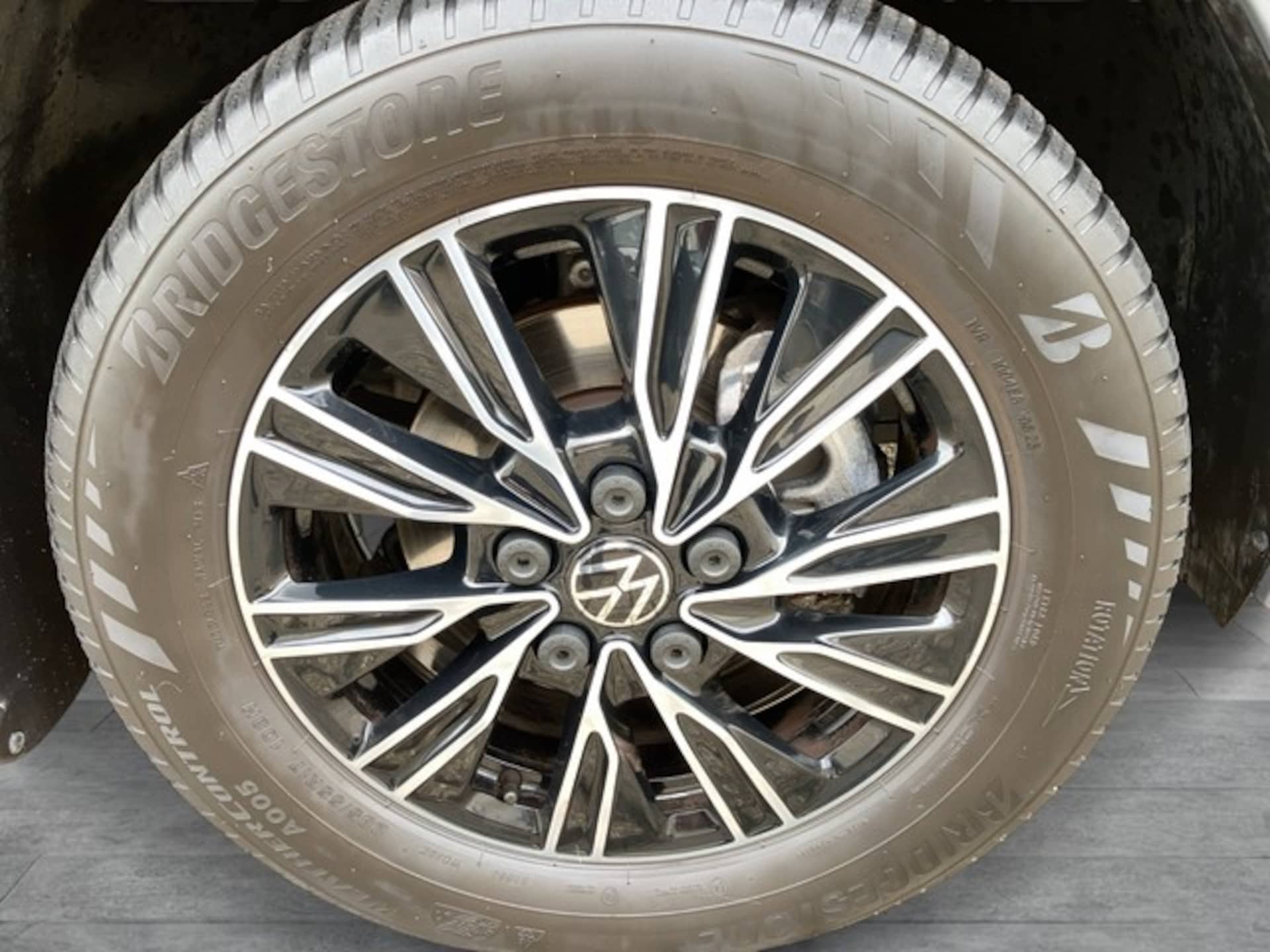Volkswagen Multivan Basis-Modell