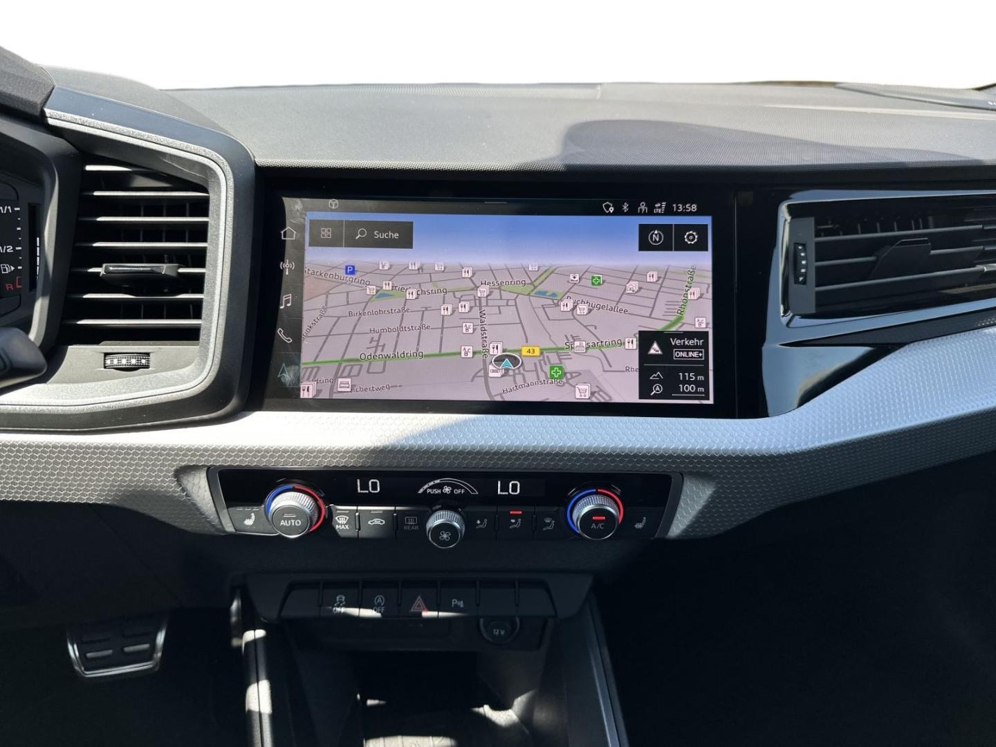 Bild über Audi A1 allstreet 35 TFSI S tronic - für weitere Informationen kontaktieren Sie den Audi Partner