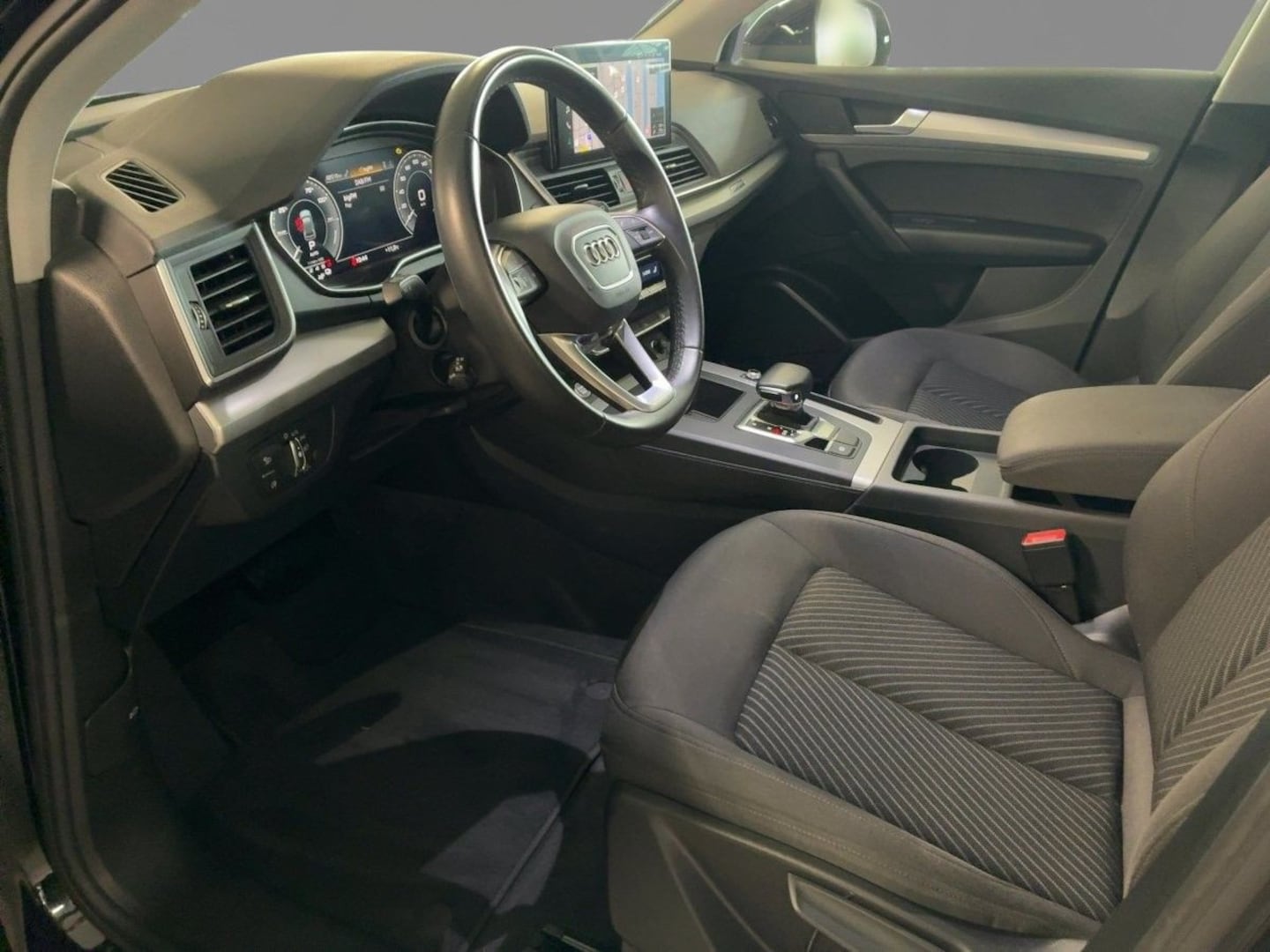 Bild über Audi Q5 TFSI e 50 TFSI e quattro S tronic - für weitere Informationen kontaktieren Sie den Audi Partner